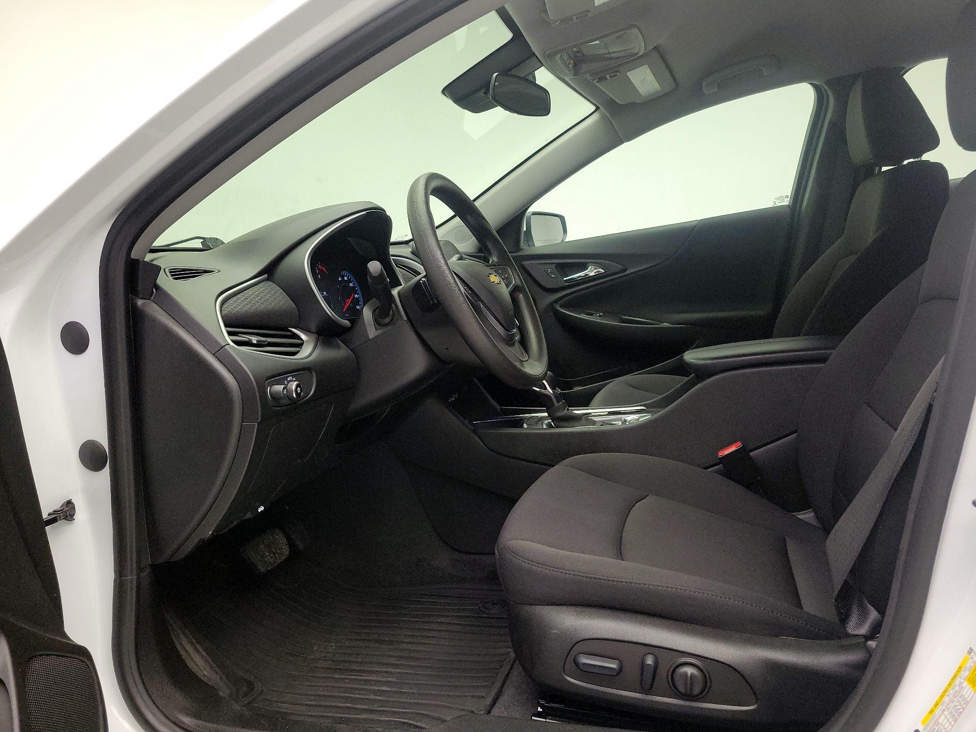 Thumbnail: 2023 Chevrolet Malibu - 11