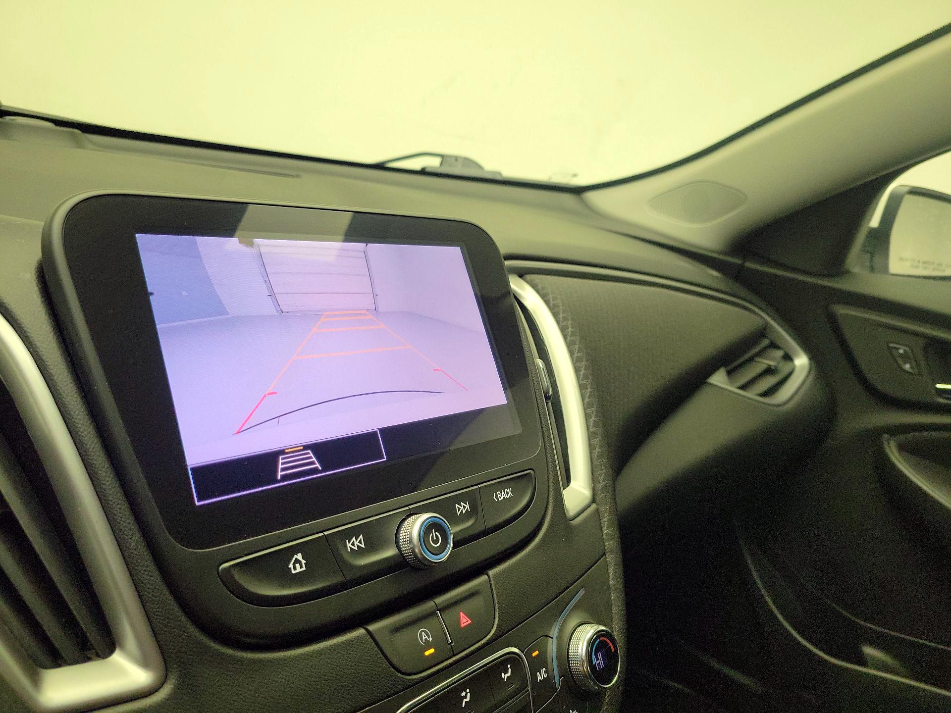 Thumbnail: 2023 Chevrolet Malibu - 14