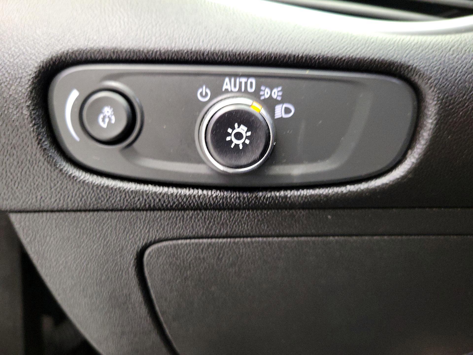 Thumbnail: 2023 Chevrolet Malibu - 13