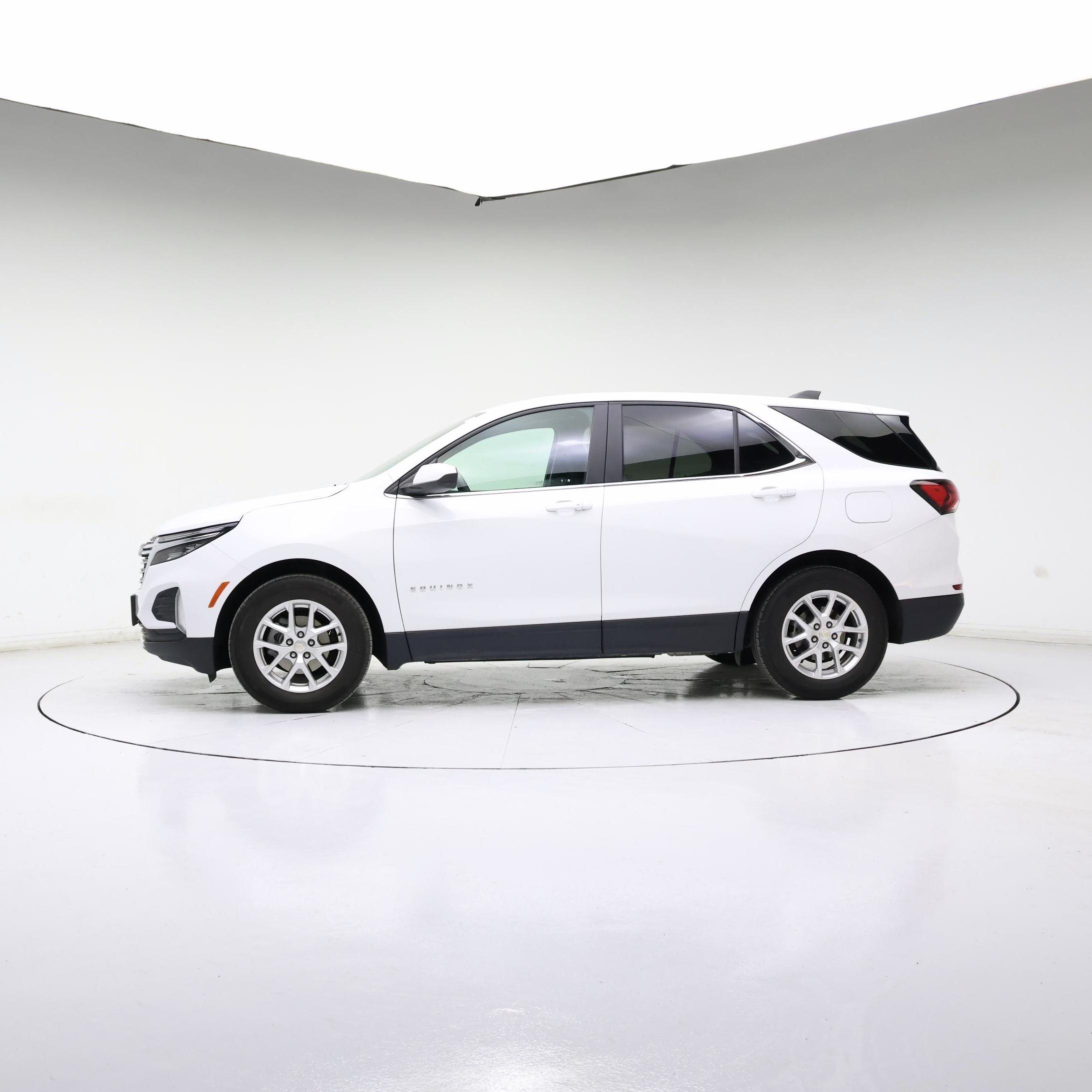 Thumbnail: 2023 Chevrolet Equinox - 3