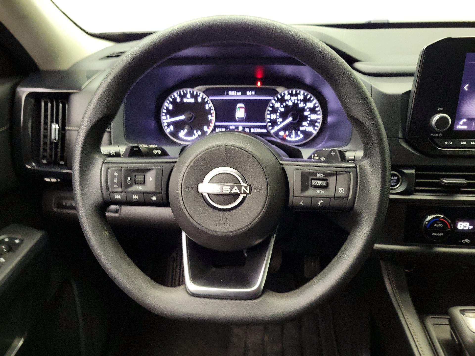 Thumbnail: 2023 Nissan Pathfinder - 10