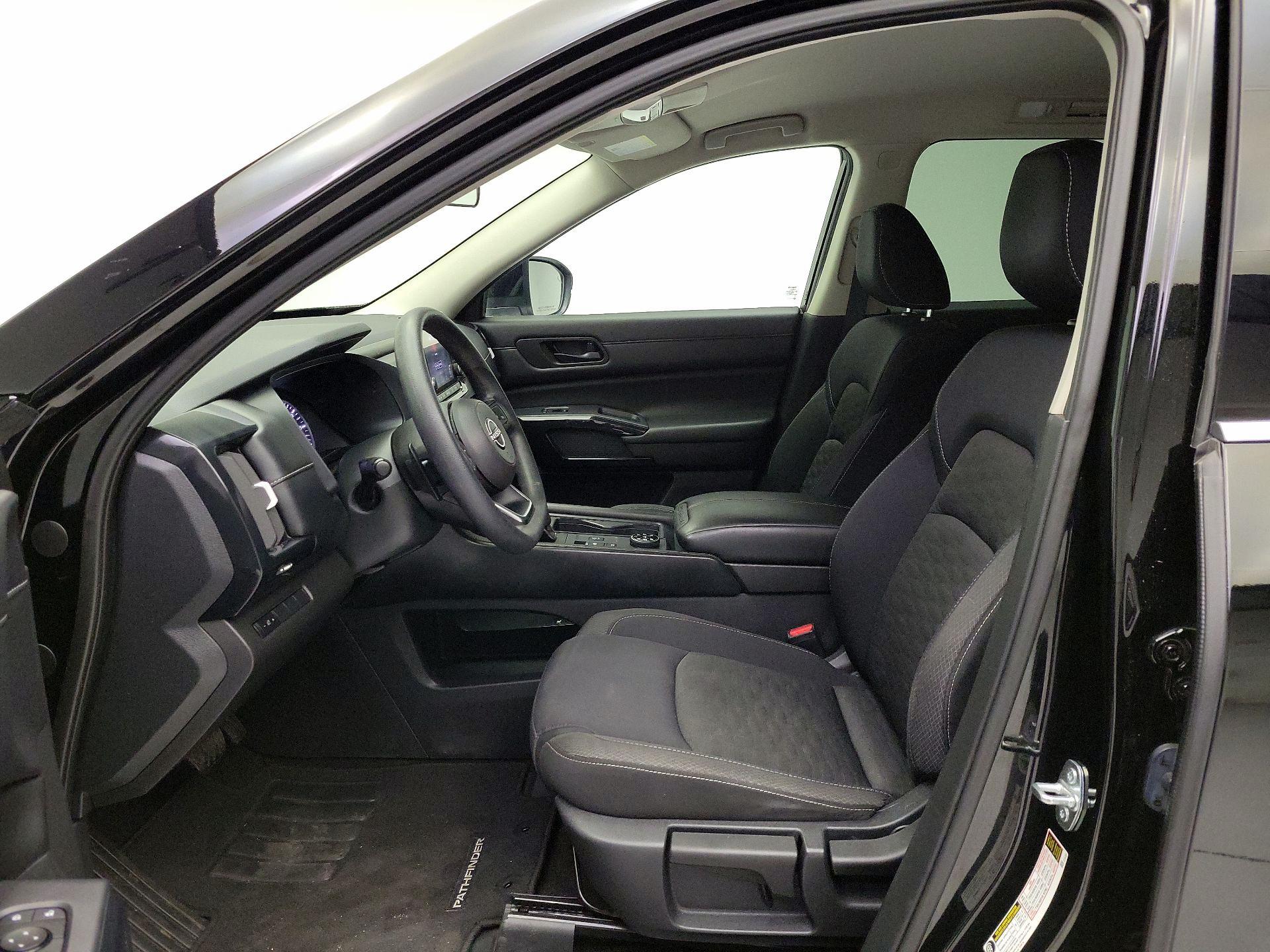 Thumbnail: 2023 Nissan Pathfinder - 11