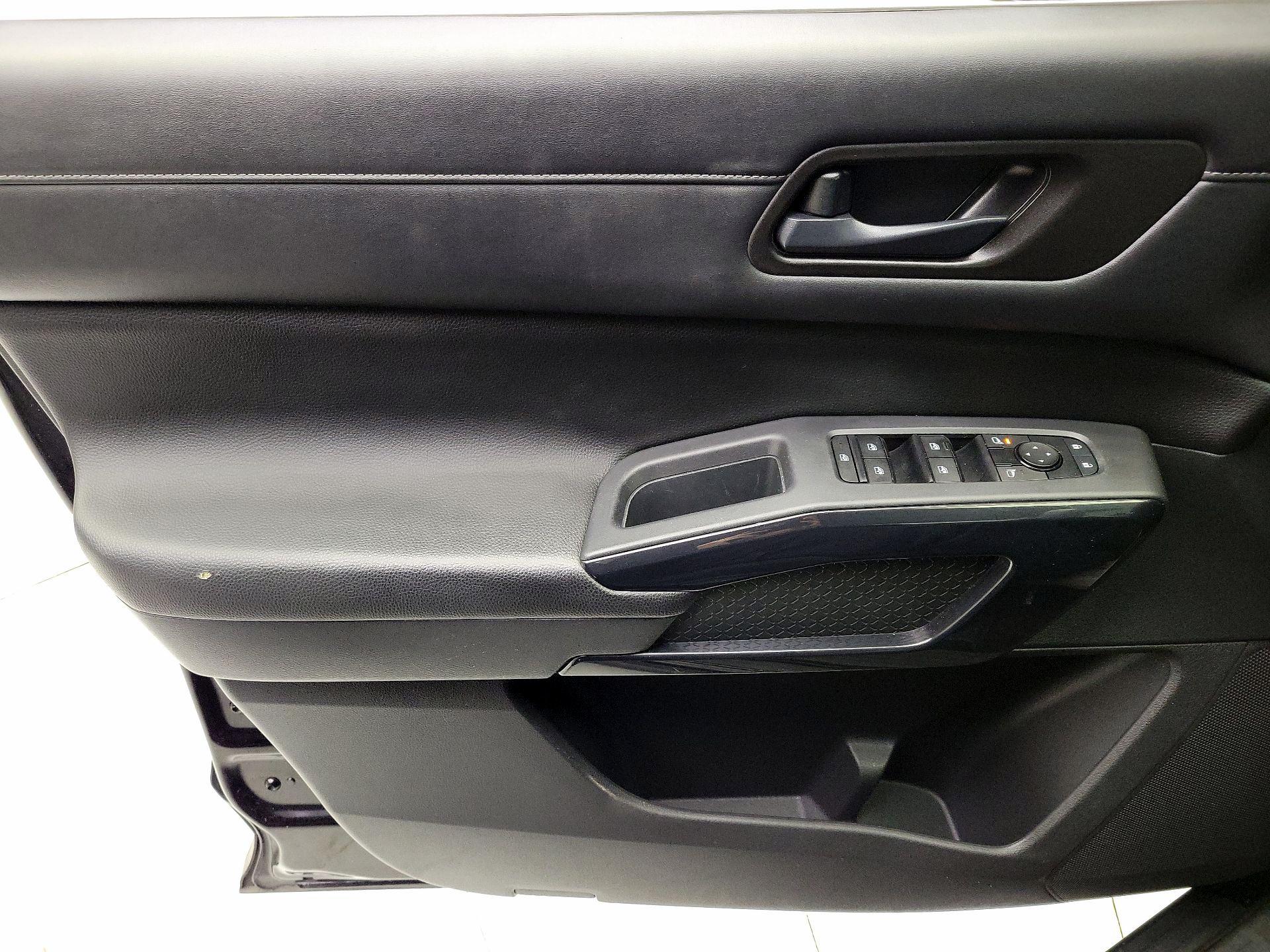 Thumbnail: 2023 Nissan Pathfinder - 12