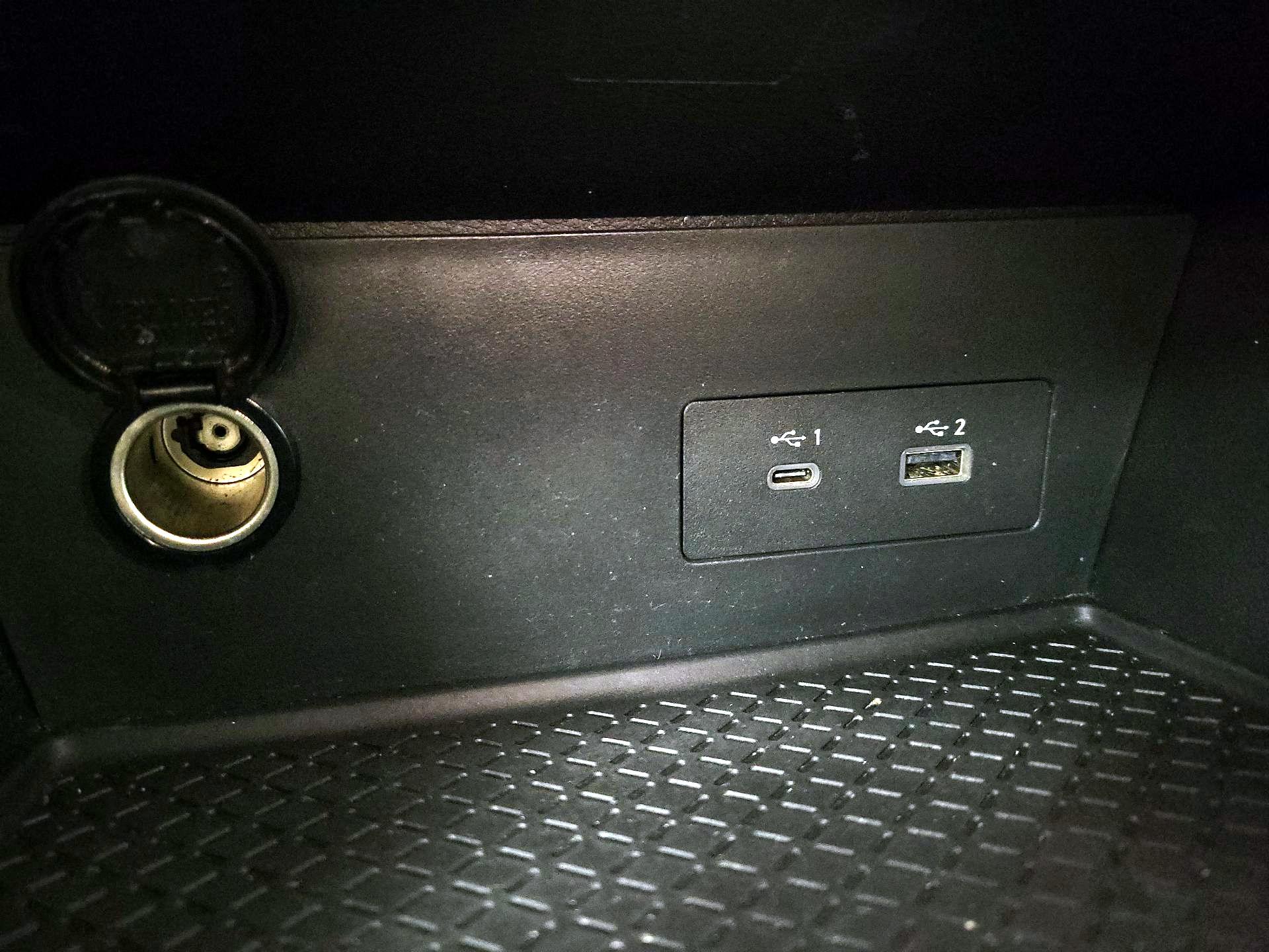 Thumbnail: 2023 Nissan Pathfinder - 17