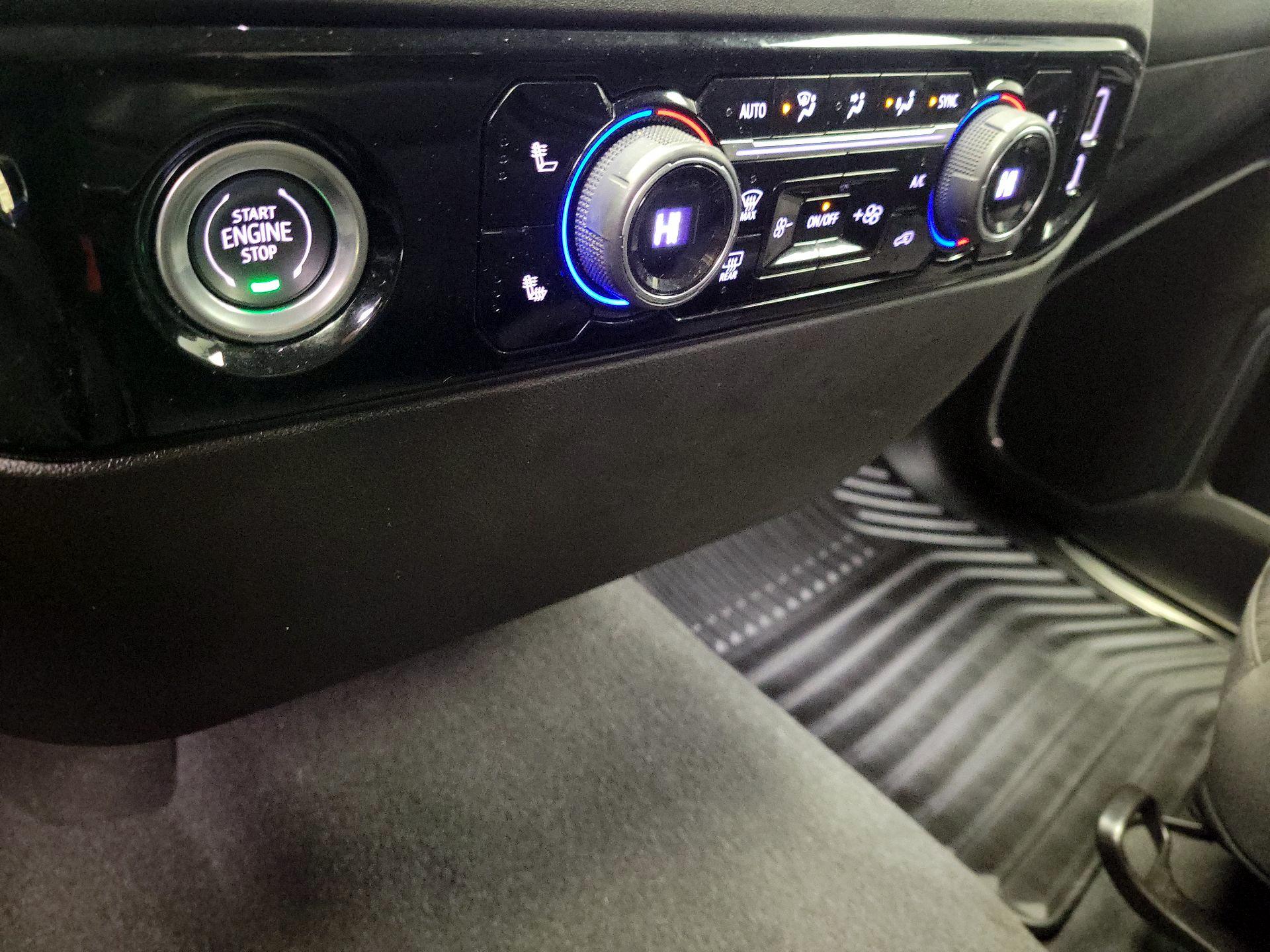 Thumbnail: 2024 Chevrolet Silverado 1500 - 17