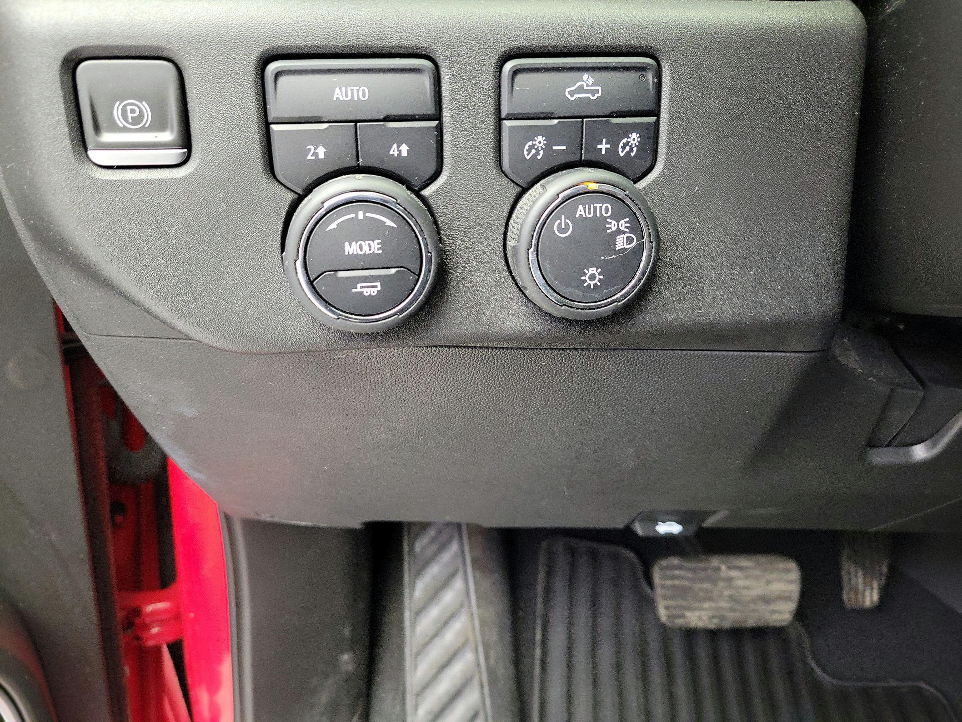 Thumbnail: 2023 Chevrolet Silverado 1500 - 13