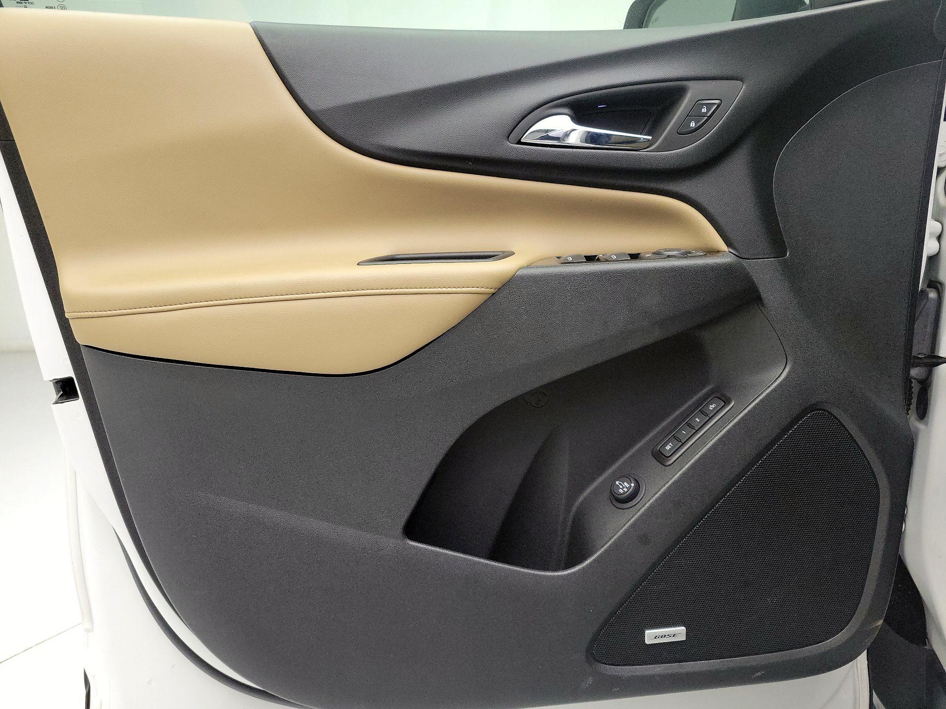 Thumbnail: 2022 Chevrolet Equinox - 12