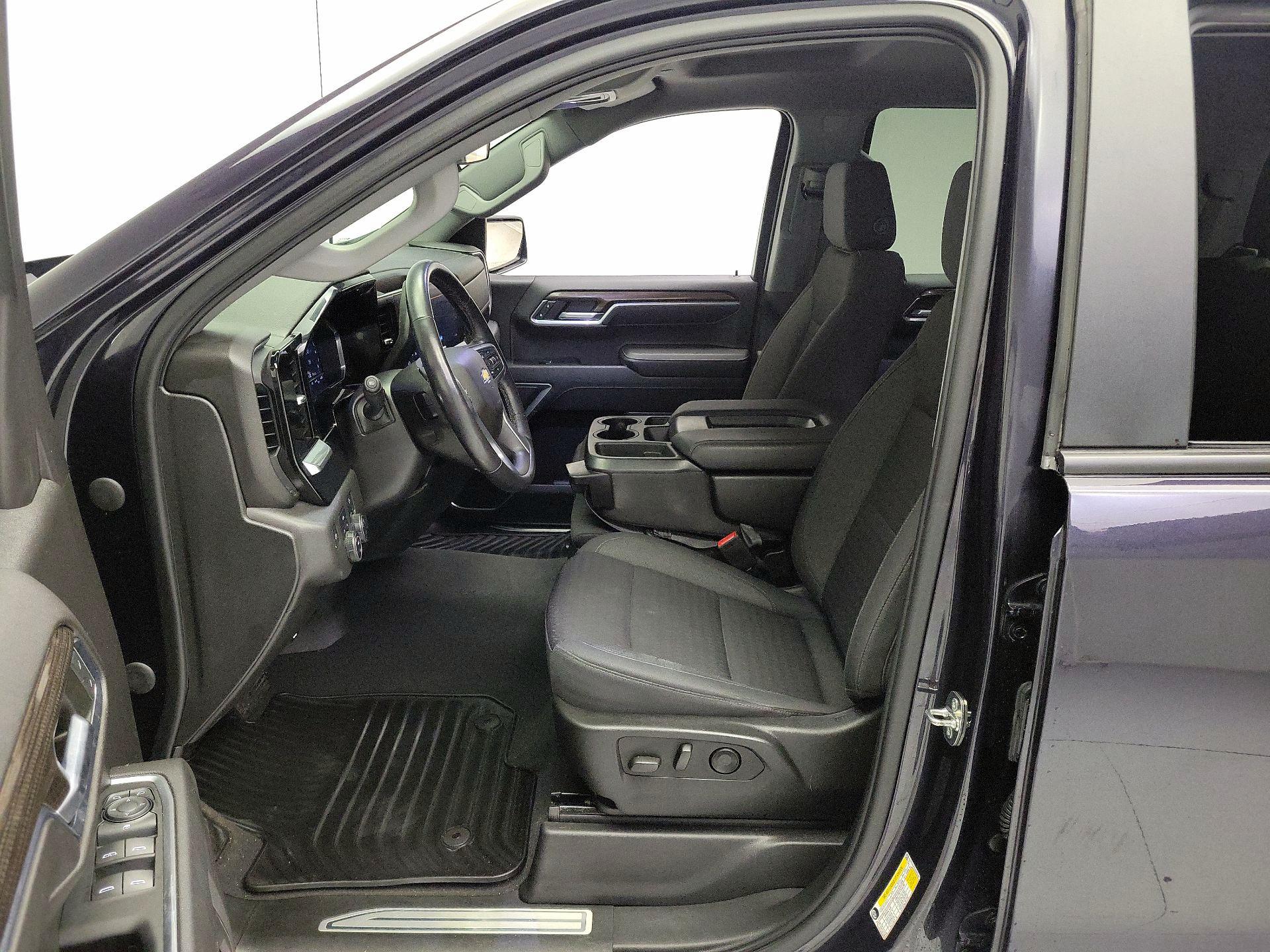 Thumbnail: 2022 Chevrolet Silverado 1500 - 11