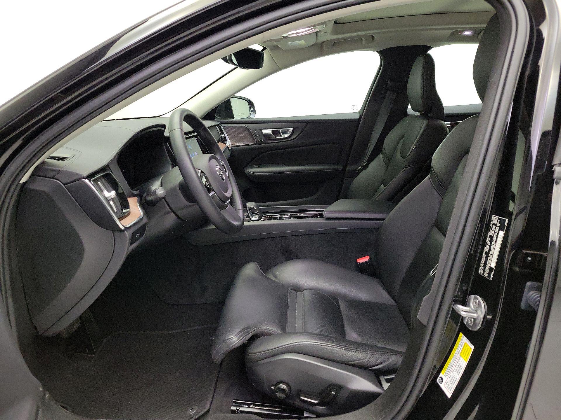 Thumbnail: 2023 Volvo S60 - 11