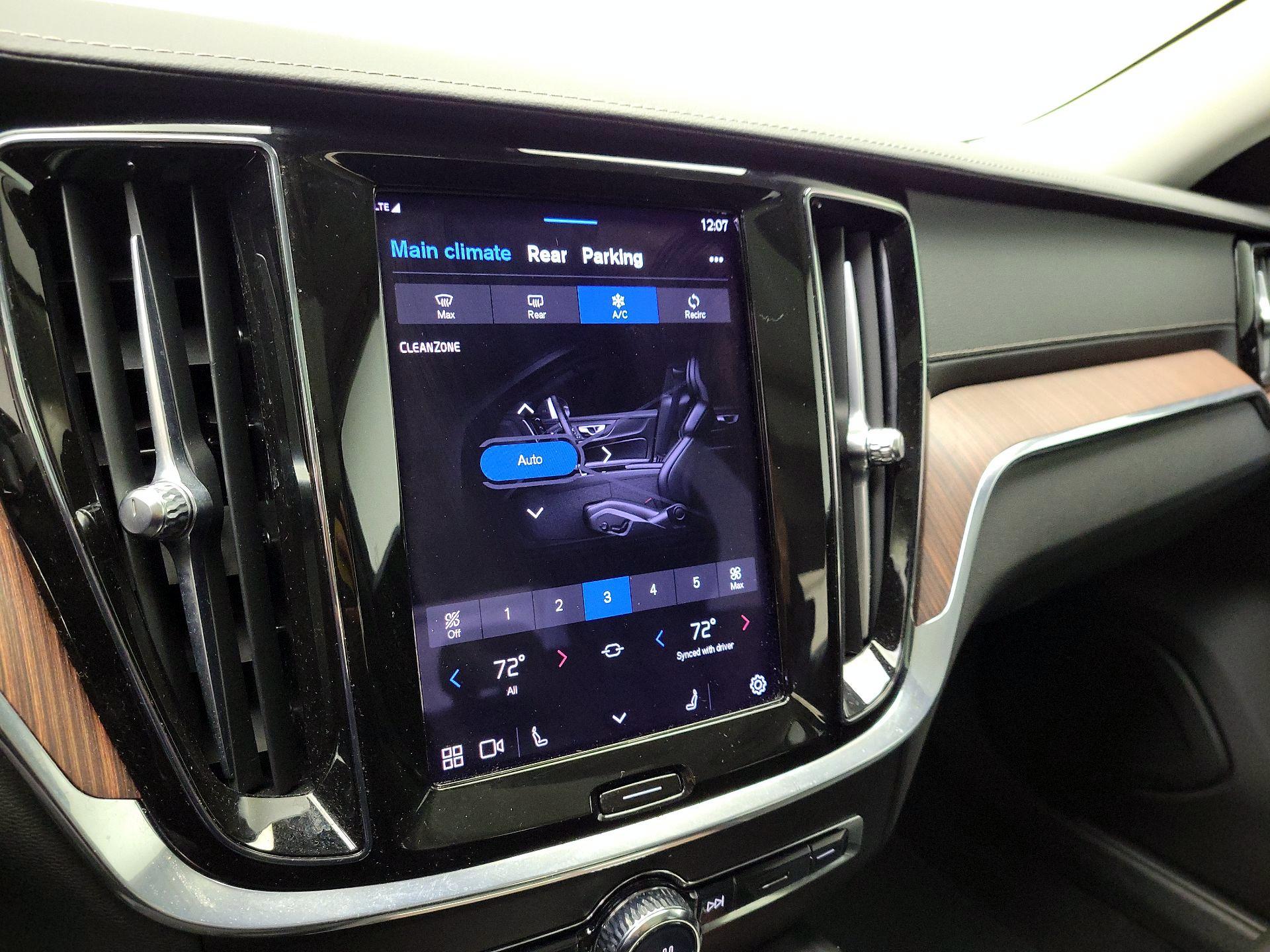 Thumbnail: 2023 Volvo S60 - 15