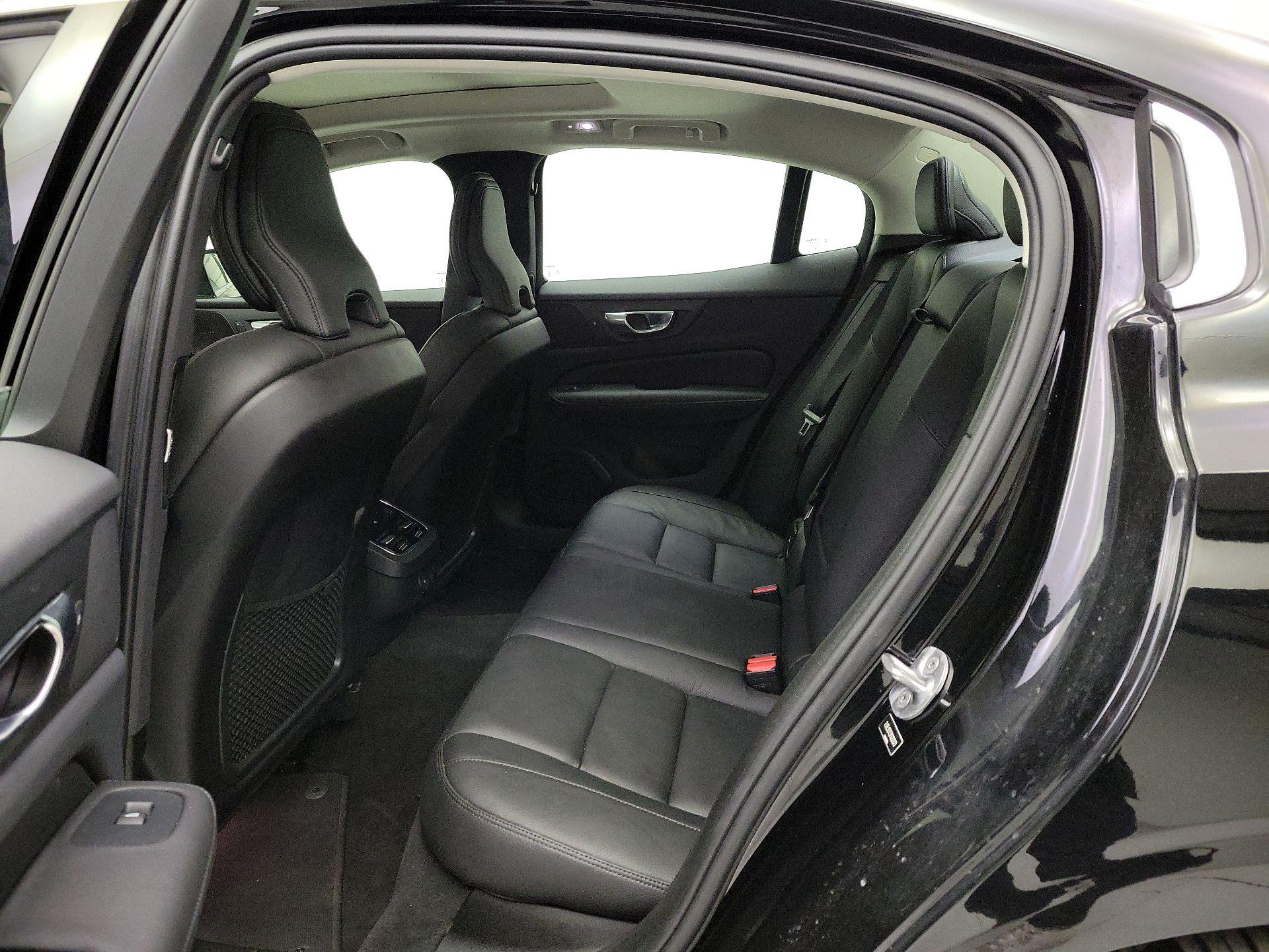 Thumbnail: 2023 Volvo S60 - 19