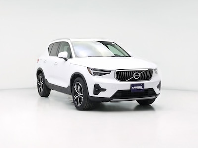 2023 Volvo XC40 B5 Plus Bright Theme