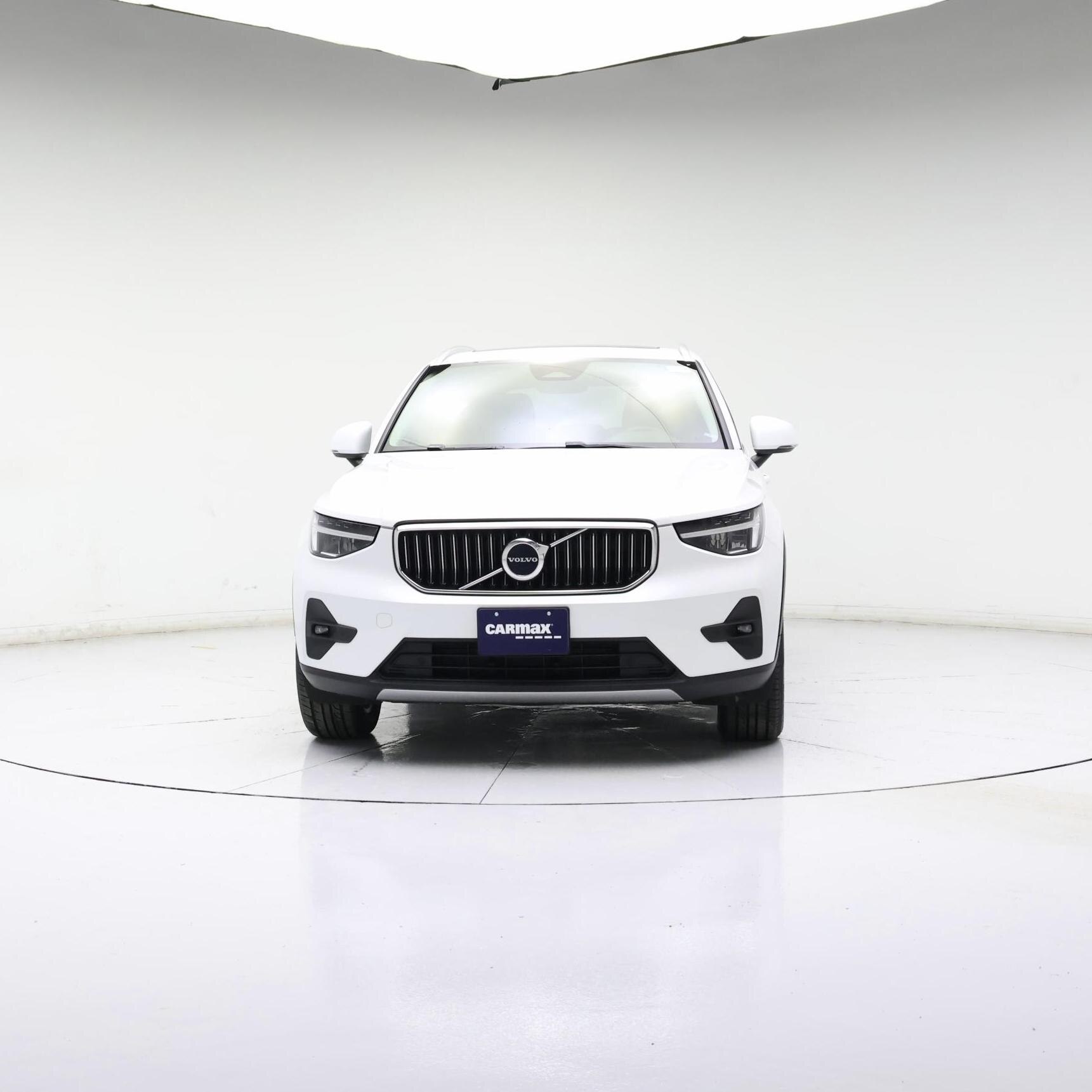 Thumbnail: 2023 Volvo XC40 - 5