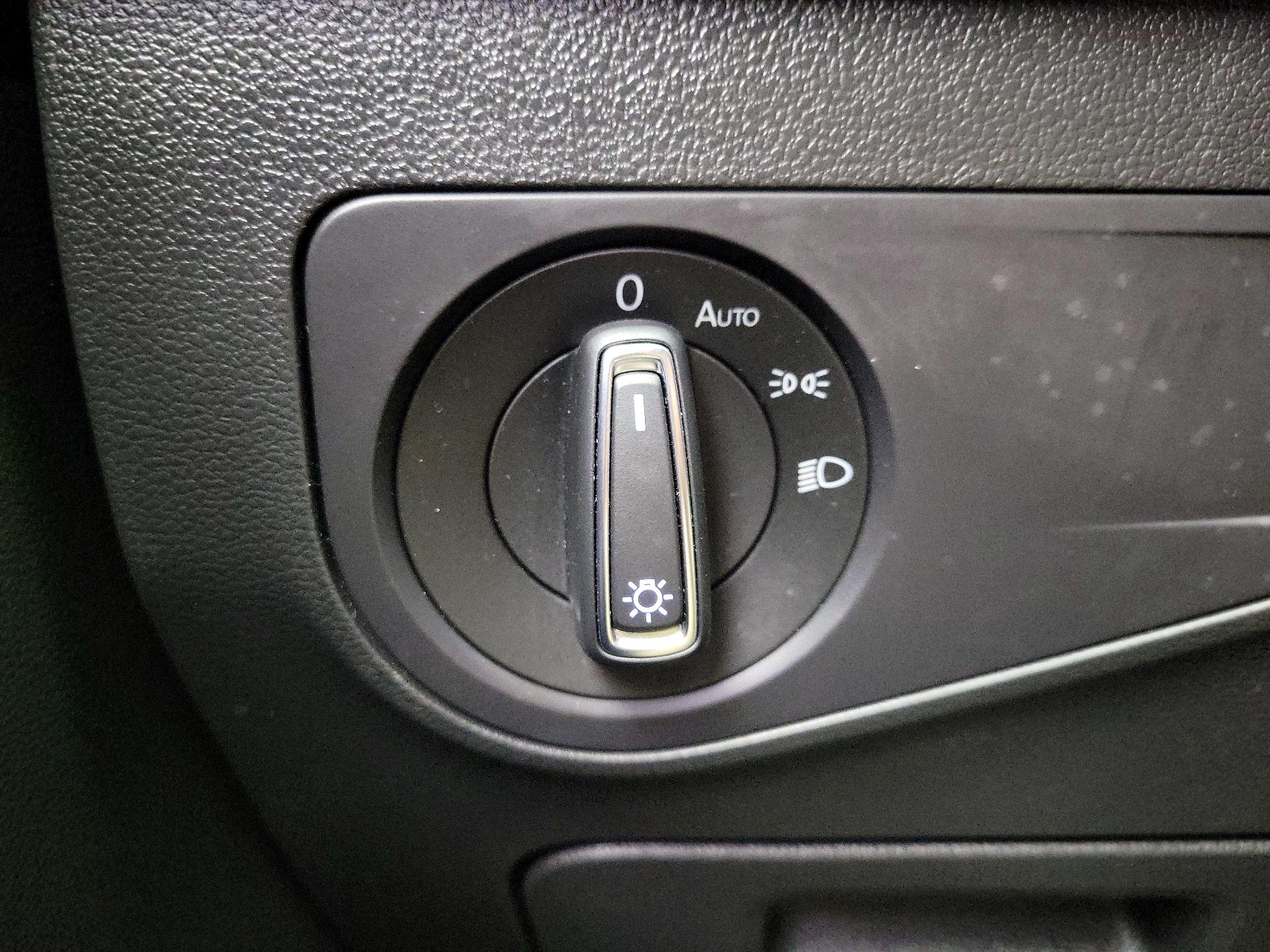 Thumbnail: 2024 Volkswagen Tiguan - 13