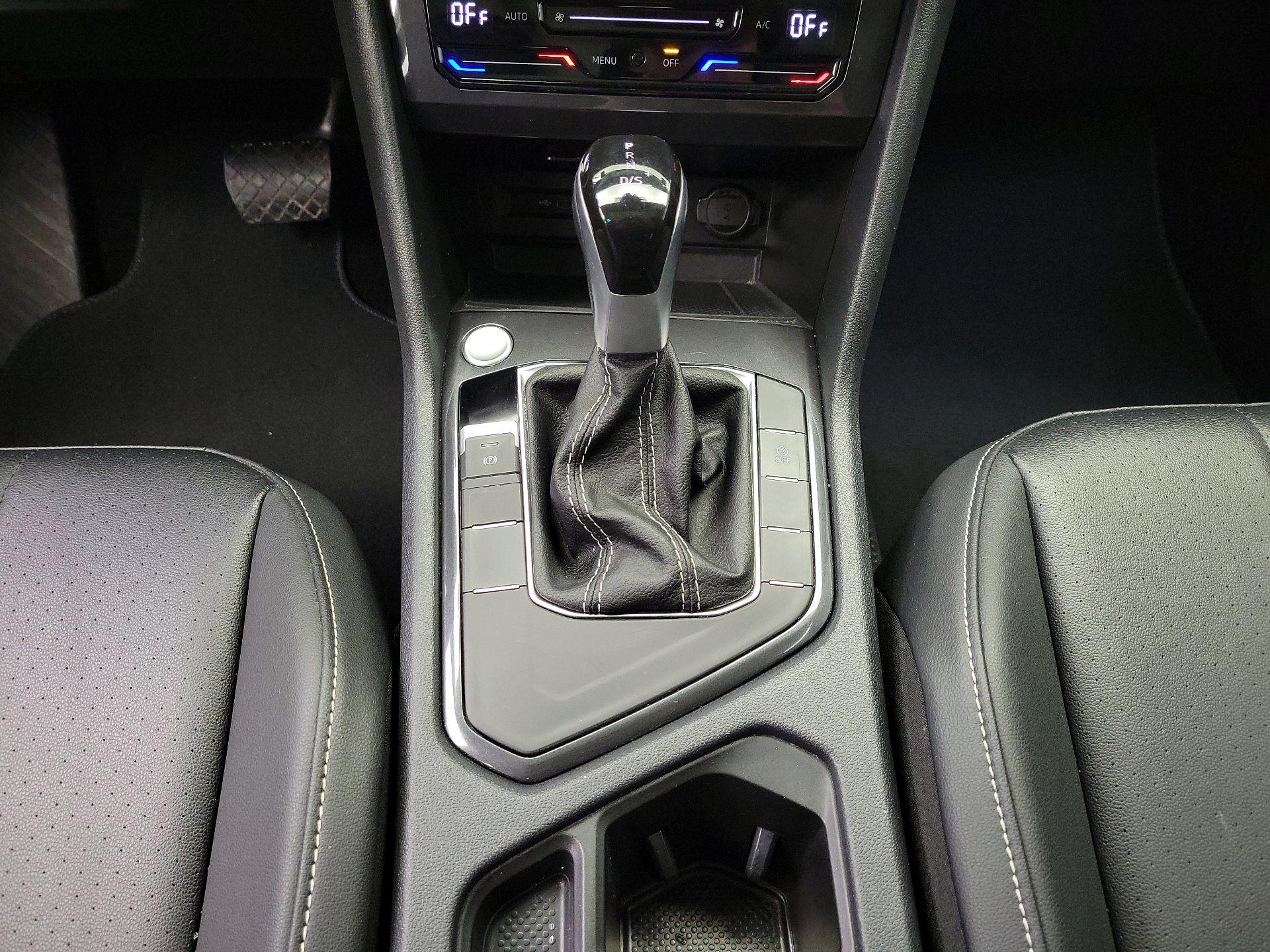 Thumbnail: 2024 Volkswagen Tiguan - 17