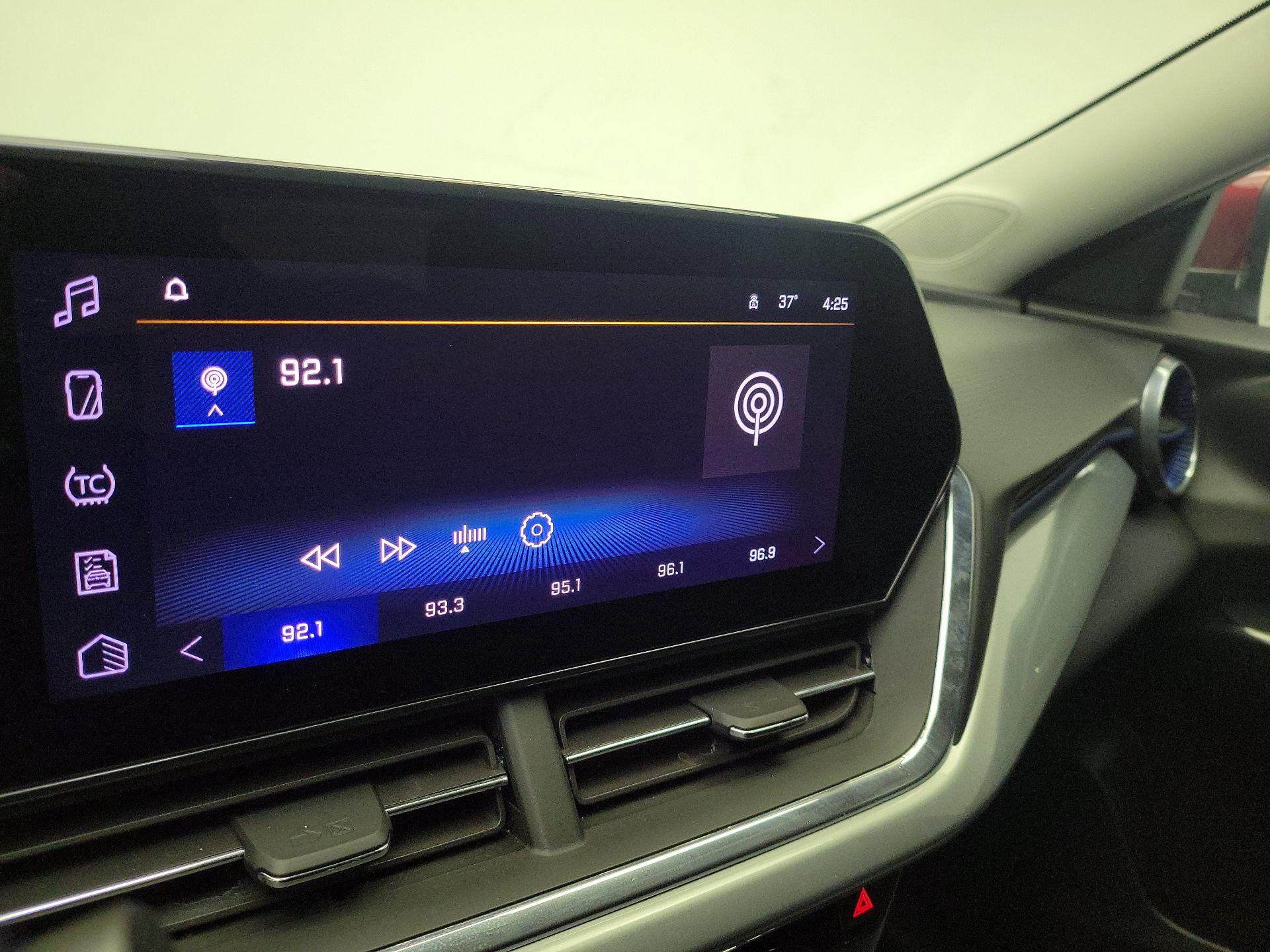 Thumbnail: 2025 Chevrolet Trax - 15