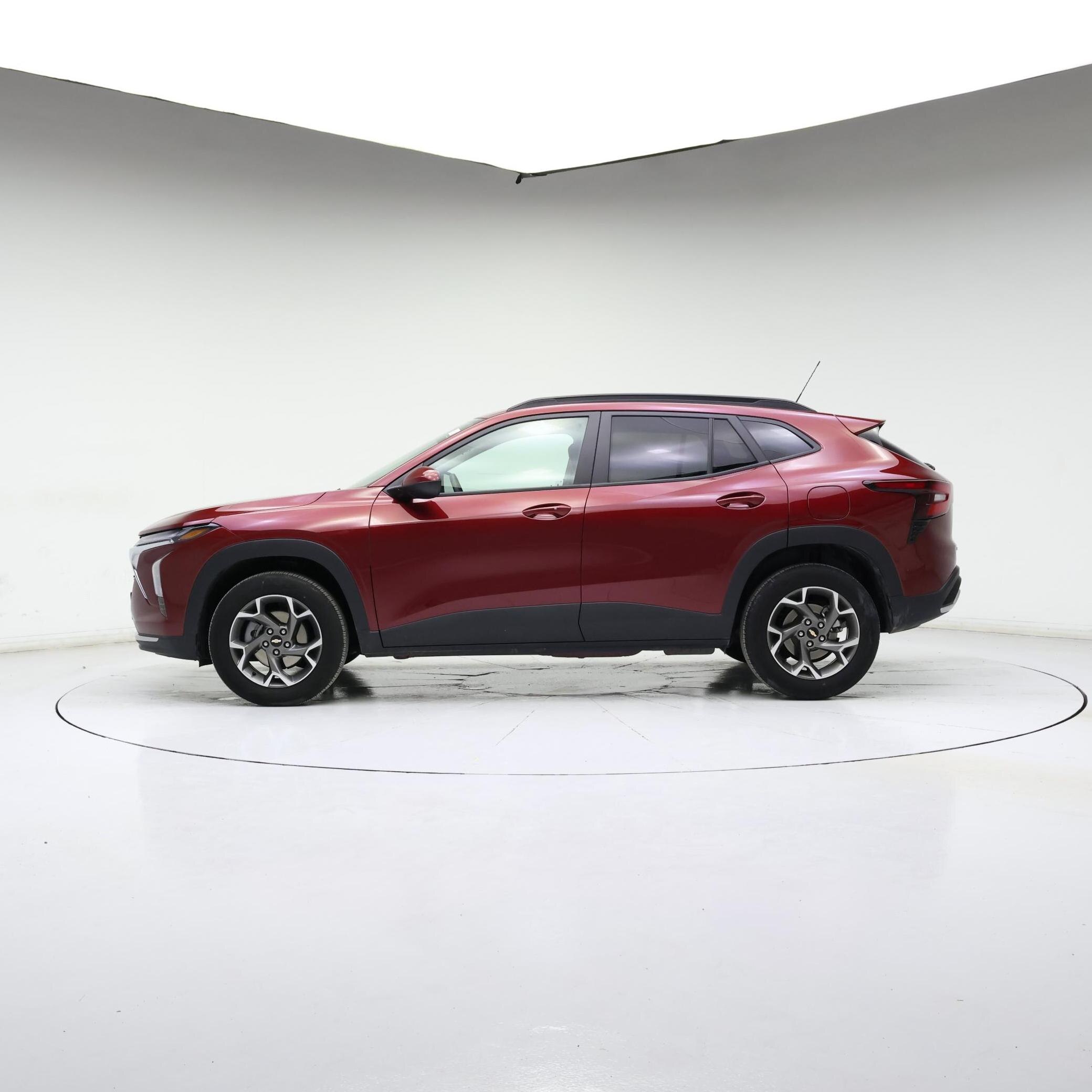 Thumbnail: 2025 Chevrolet Trax - 3