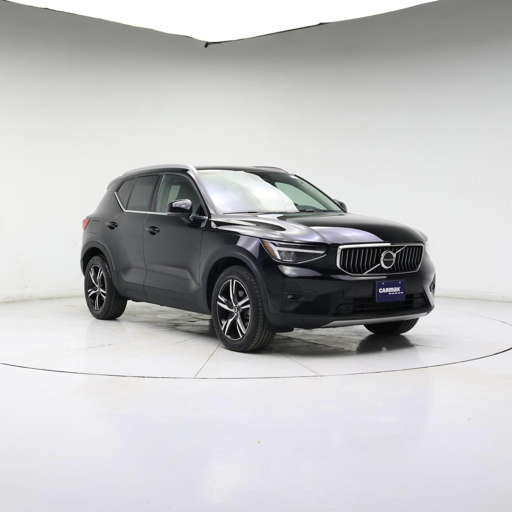 Thumbnail: 2023 Volvo XC40 - 2