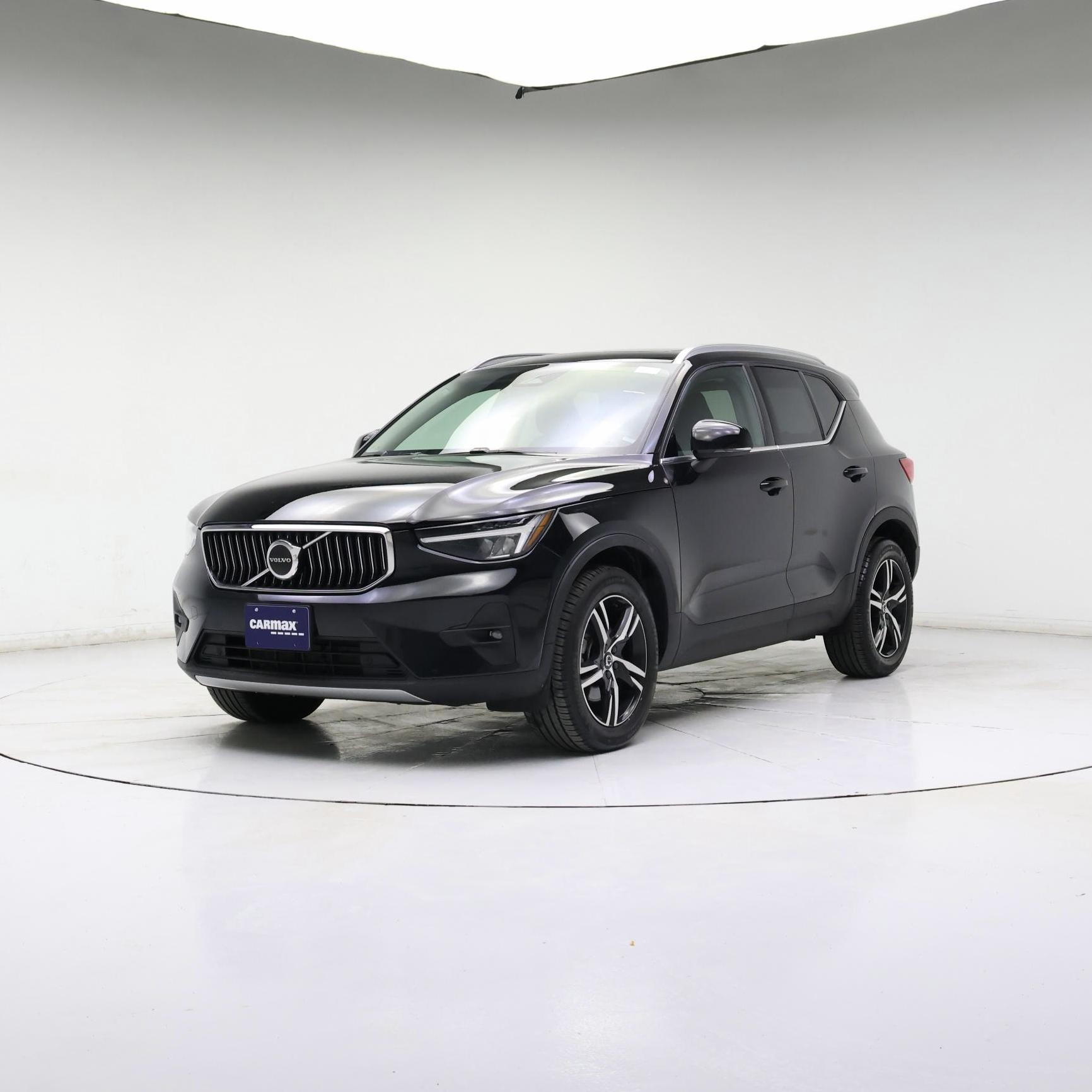 Thumbnail: 2023 Volvo XC40 - 8
