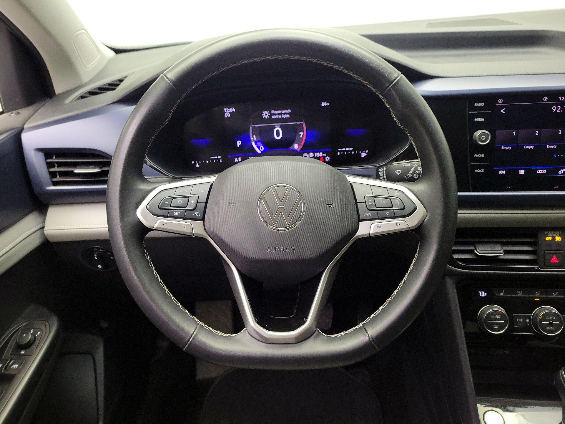 Thumbnail: 2024 Volkswagen Taos - 10