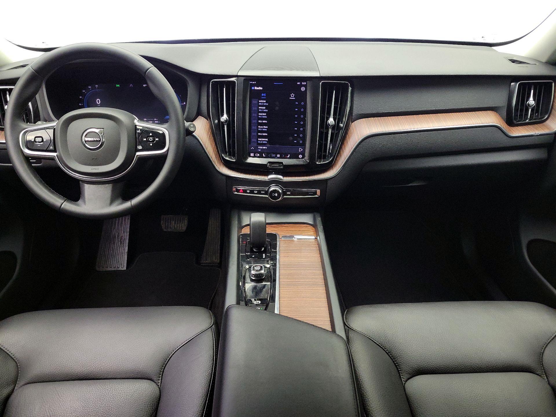 Thumbnail: 2023 Volvo XC60 - 9