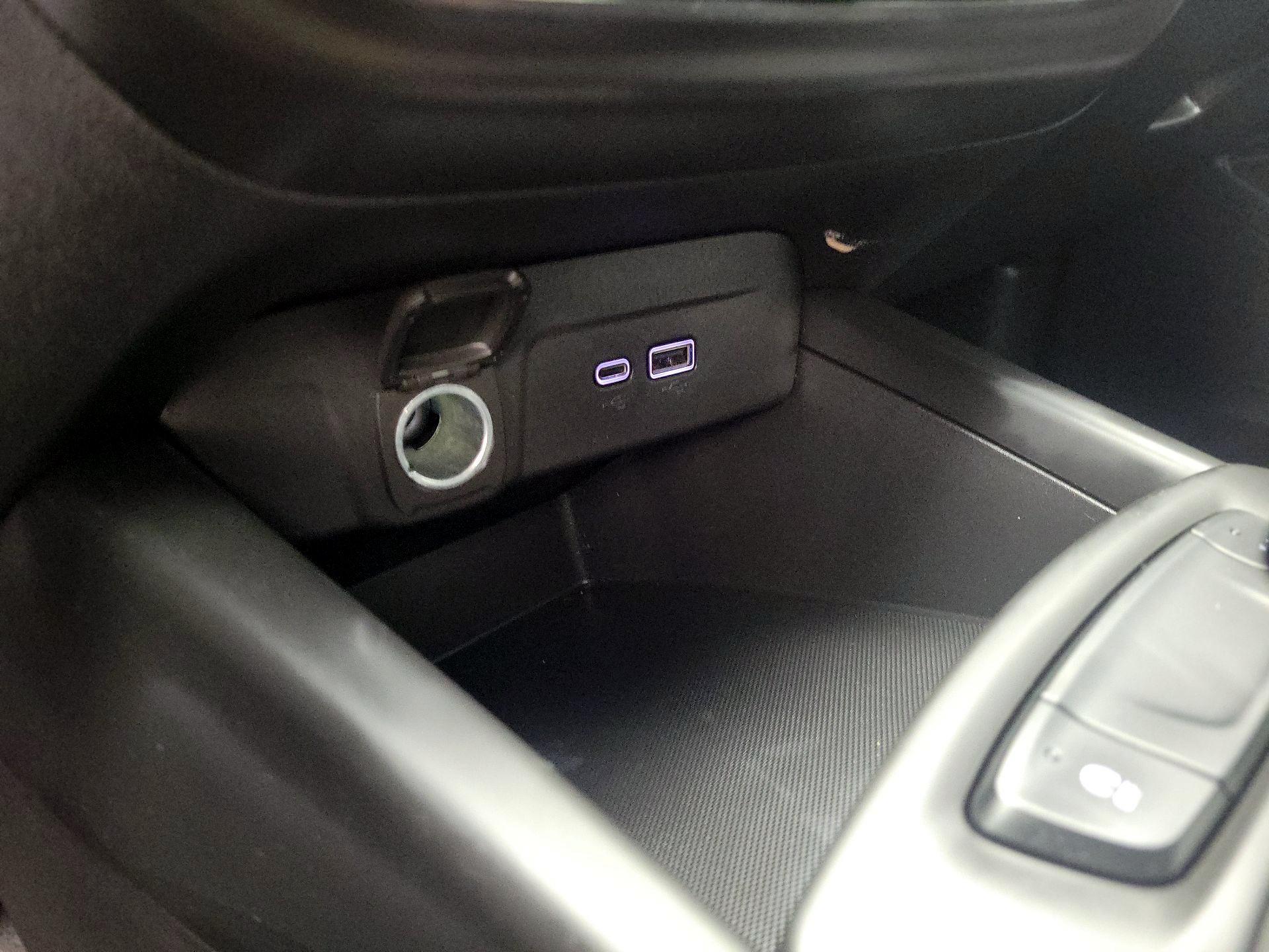 Thumbnail: 2024 Chevrolet Trax - 18