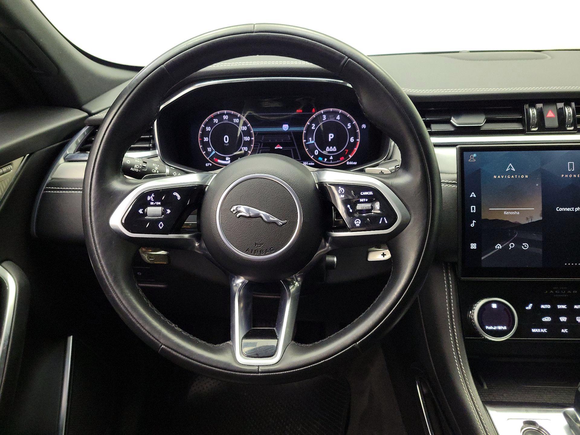 Thumbnail: 2024 Jaguar F-Pace - 10