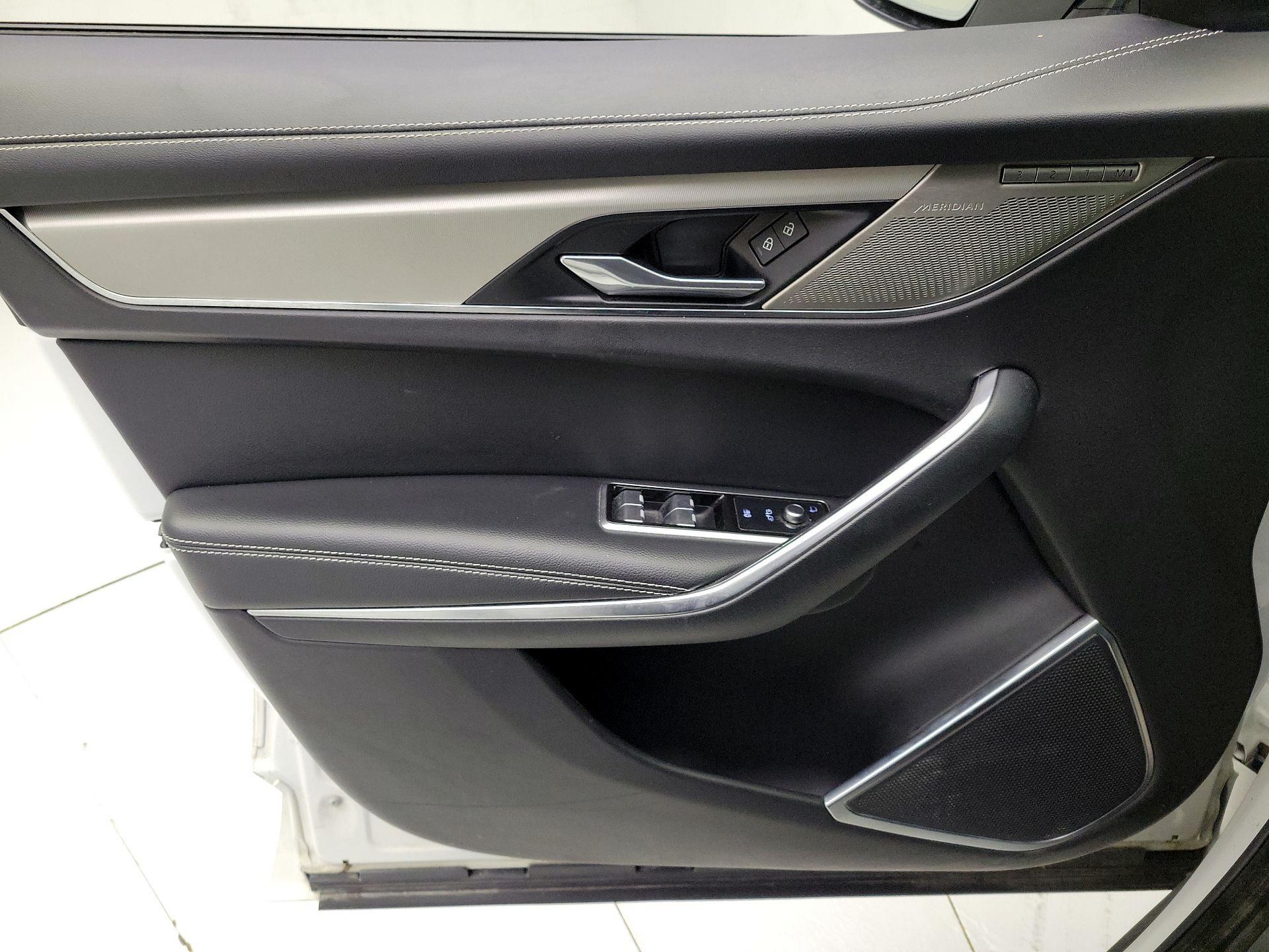 Thumbnail: 2024 Jaguar F-Pace - 12