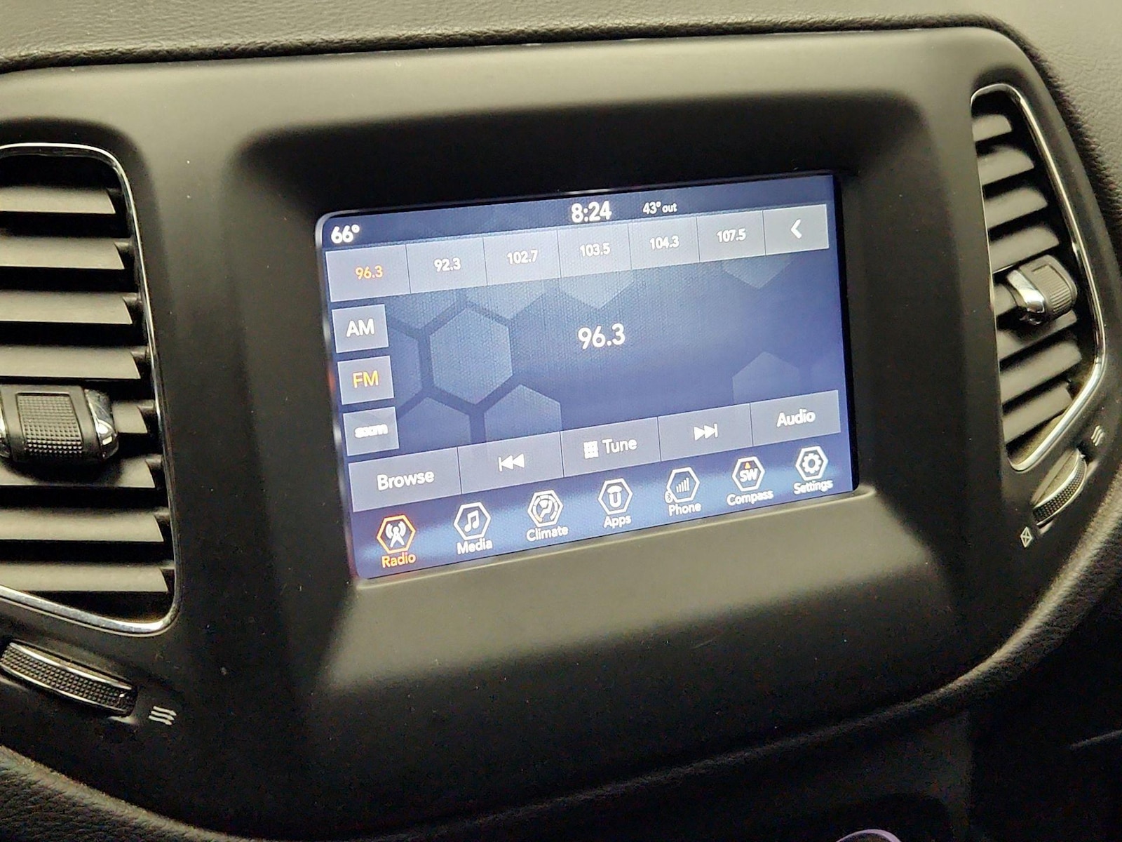 2018 Jeep Compass Sport - Photo 15