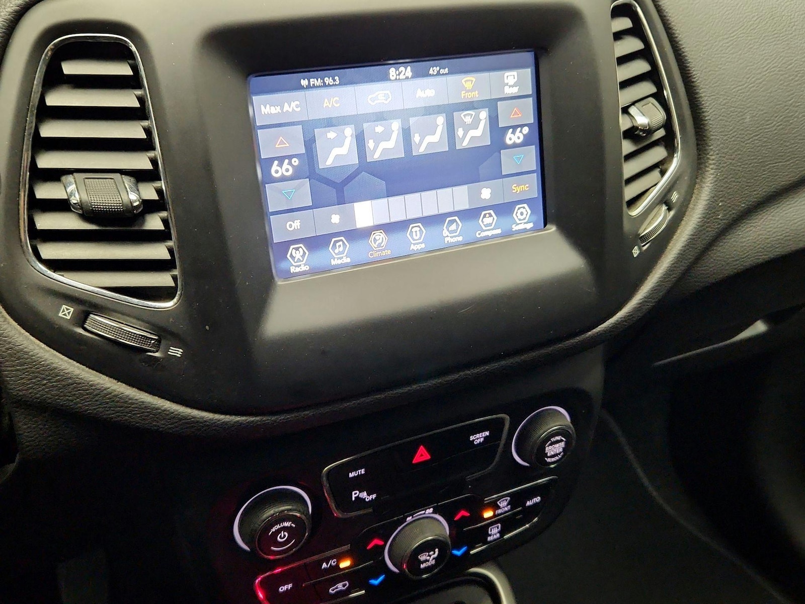 2018 Jeep Compass Sport - Photo 16