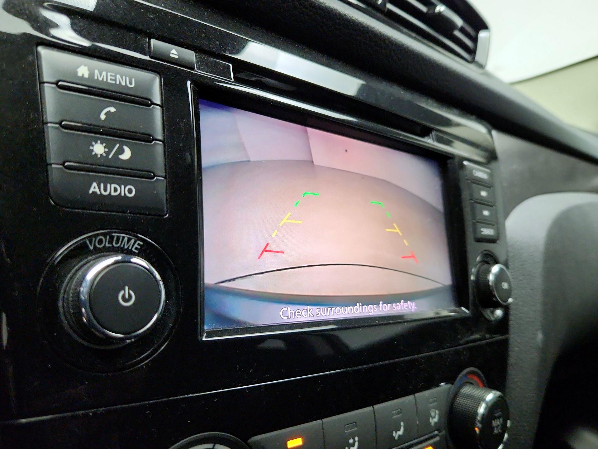 Thumbnail: 2022 Nissan Rogue Sport - 14