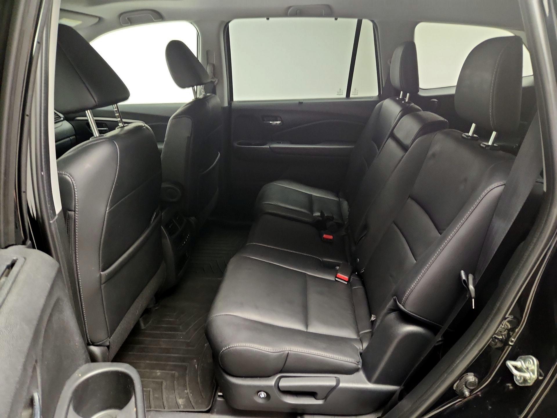 Thumbnail: 2020 Honda Pilot - 20