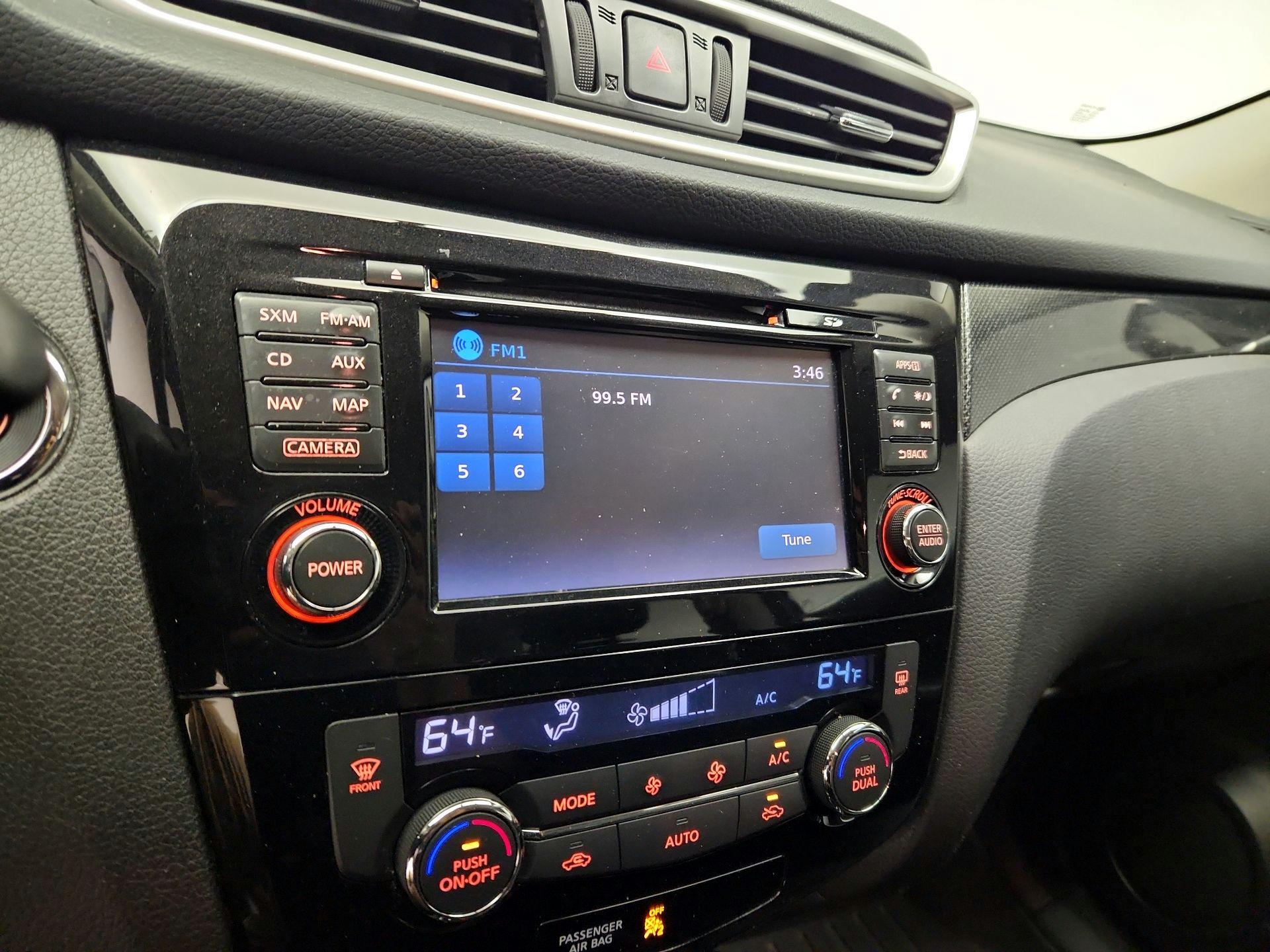 Thumbnail: 2015 Nissan Rogue - 16