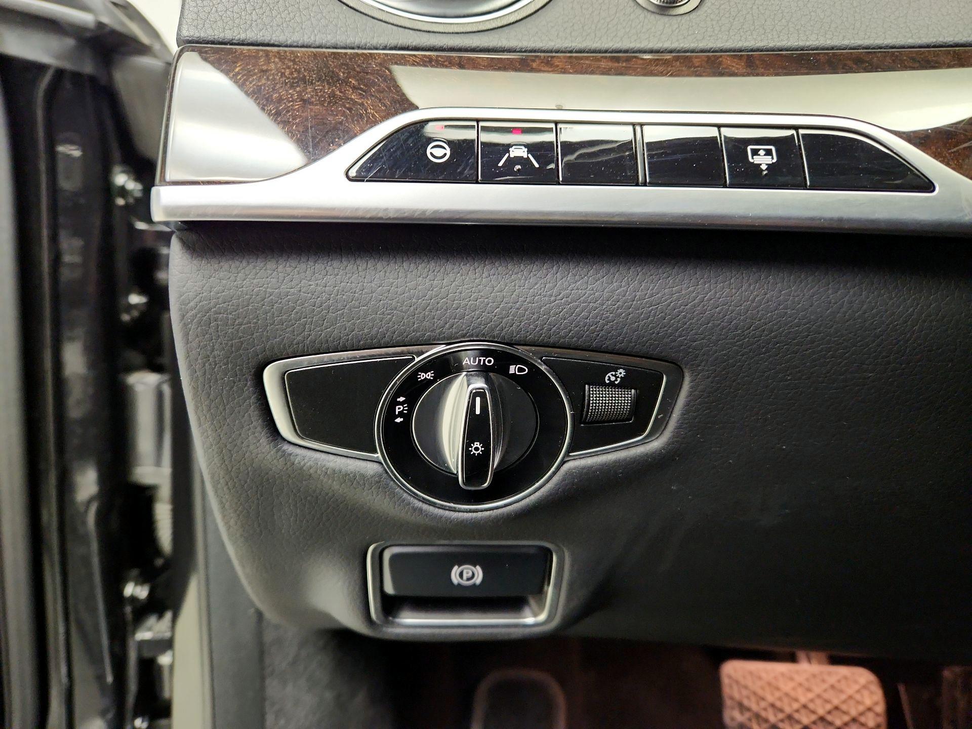 Thumbnail: 2018 Mercedes-Benz S-Class - 13