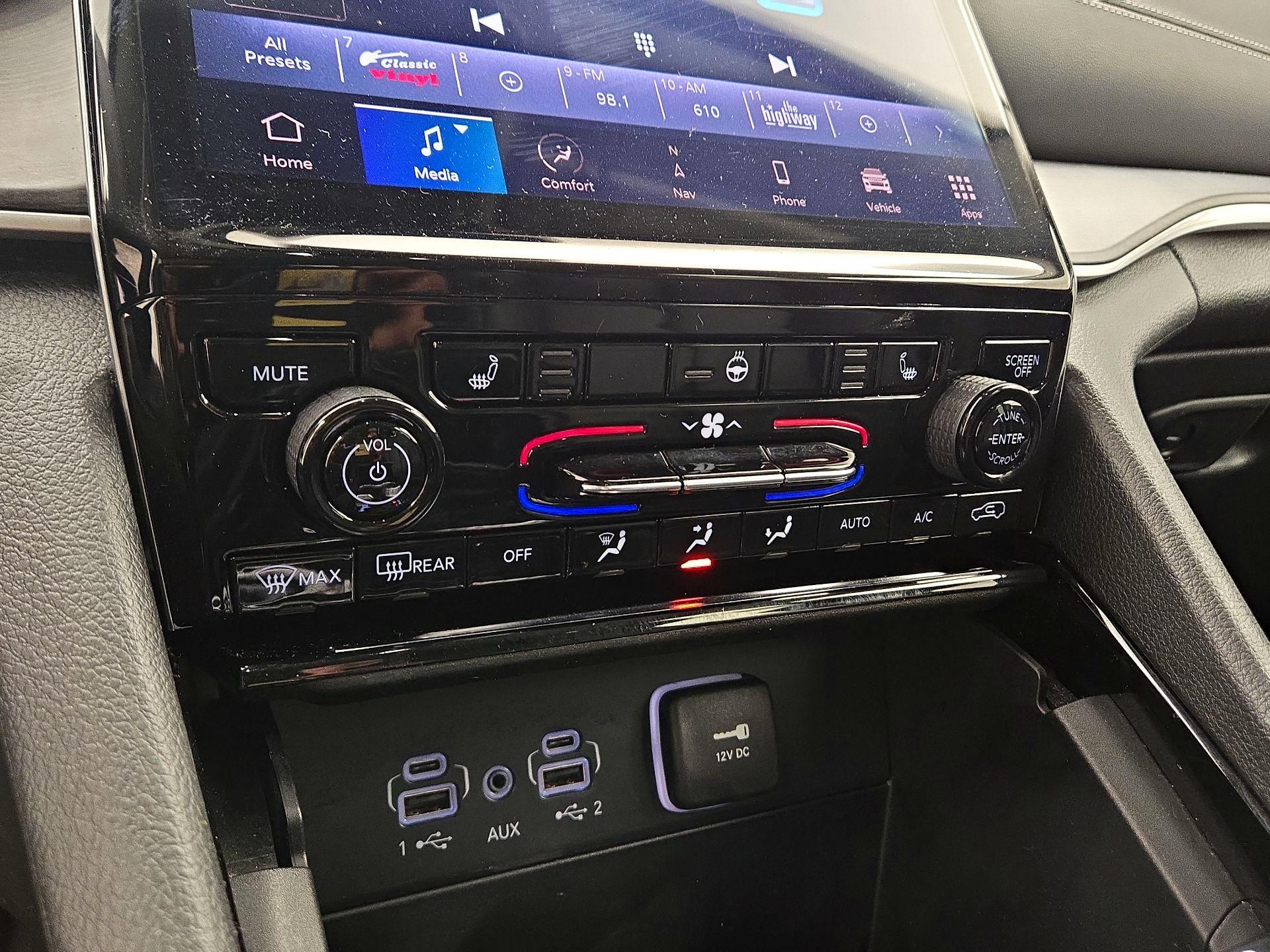 Thumbnail: 2023 Jeep Grand Cherokee L - 16