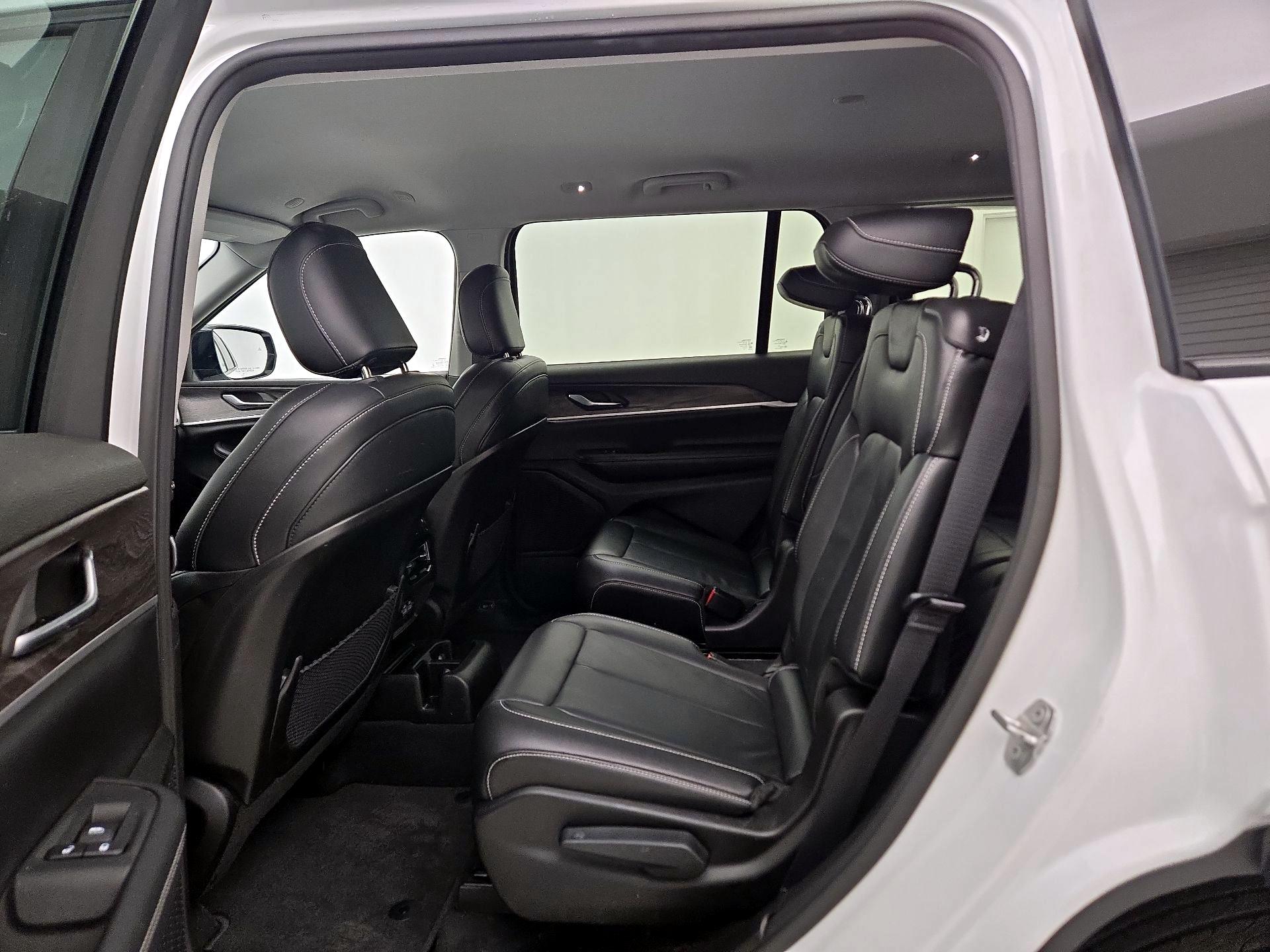 Thumbnail: 2023 Jeep Grand Cherokee L - 19