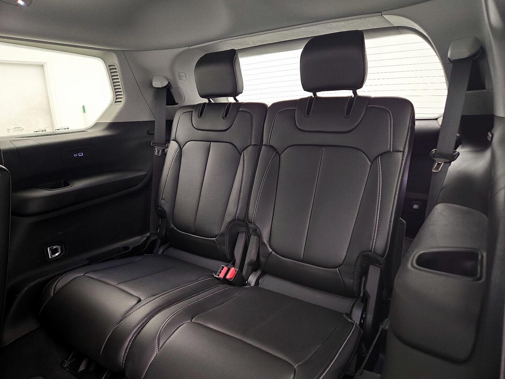 Thumbnail: 2023 Jeep Grand Cherokee L - 20