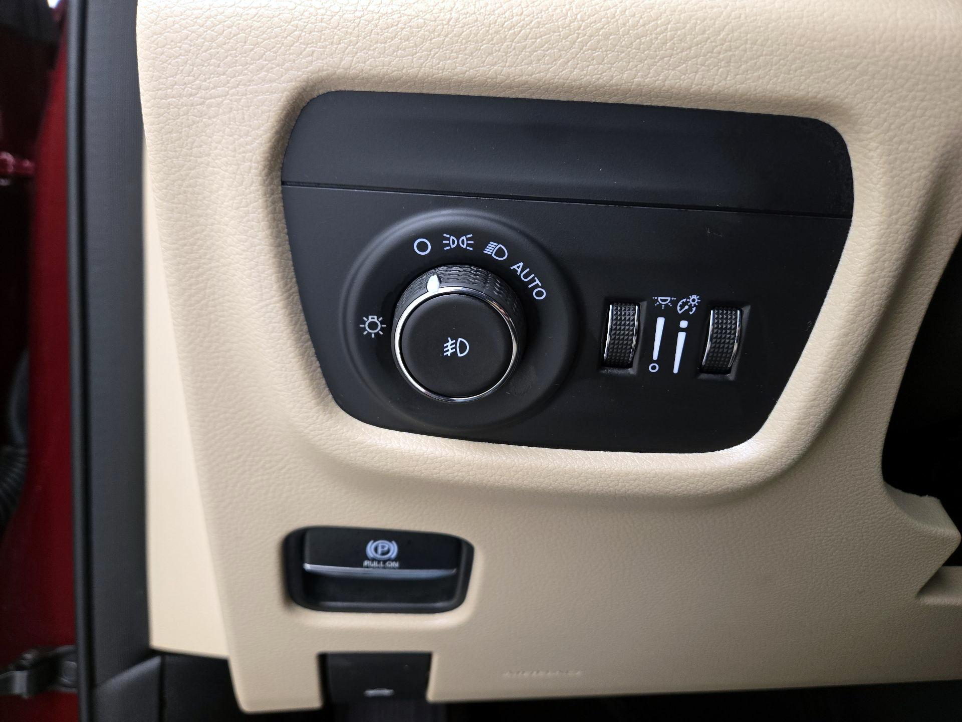 Thumbnail: 2023 Jeep Grand Cherokee L - 13