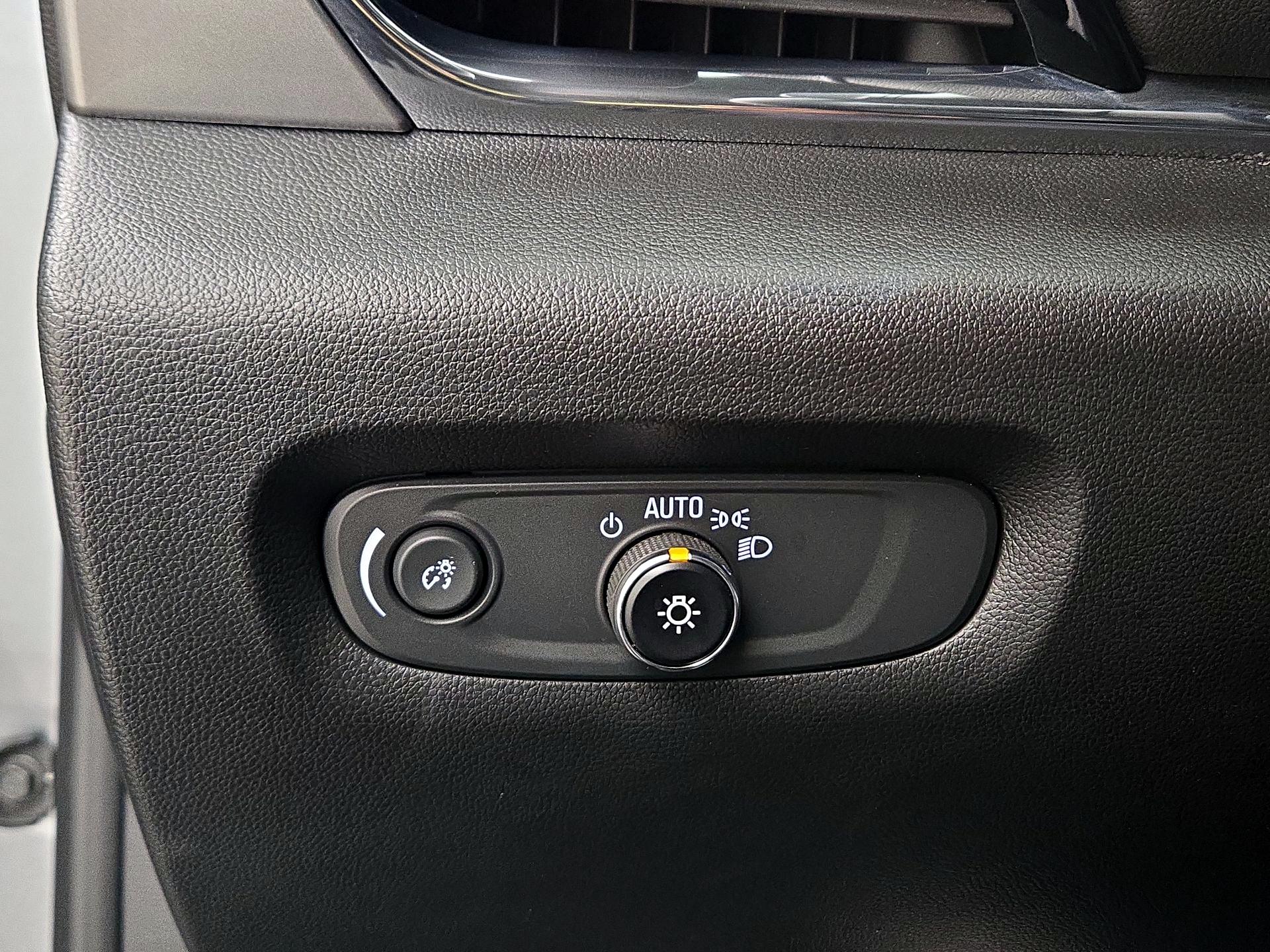 Thumbnail: 2023 Chevrolet Traverse - 13