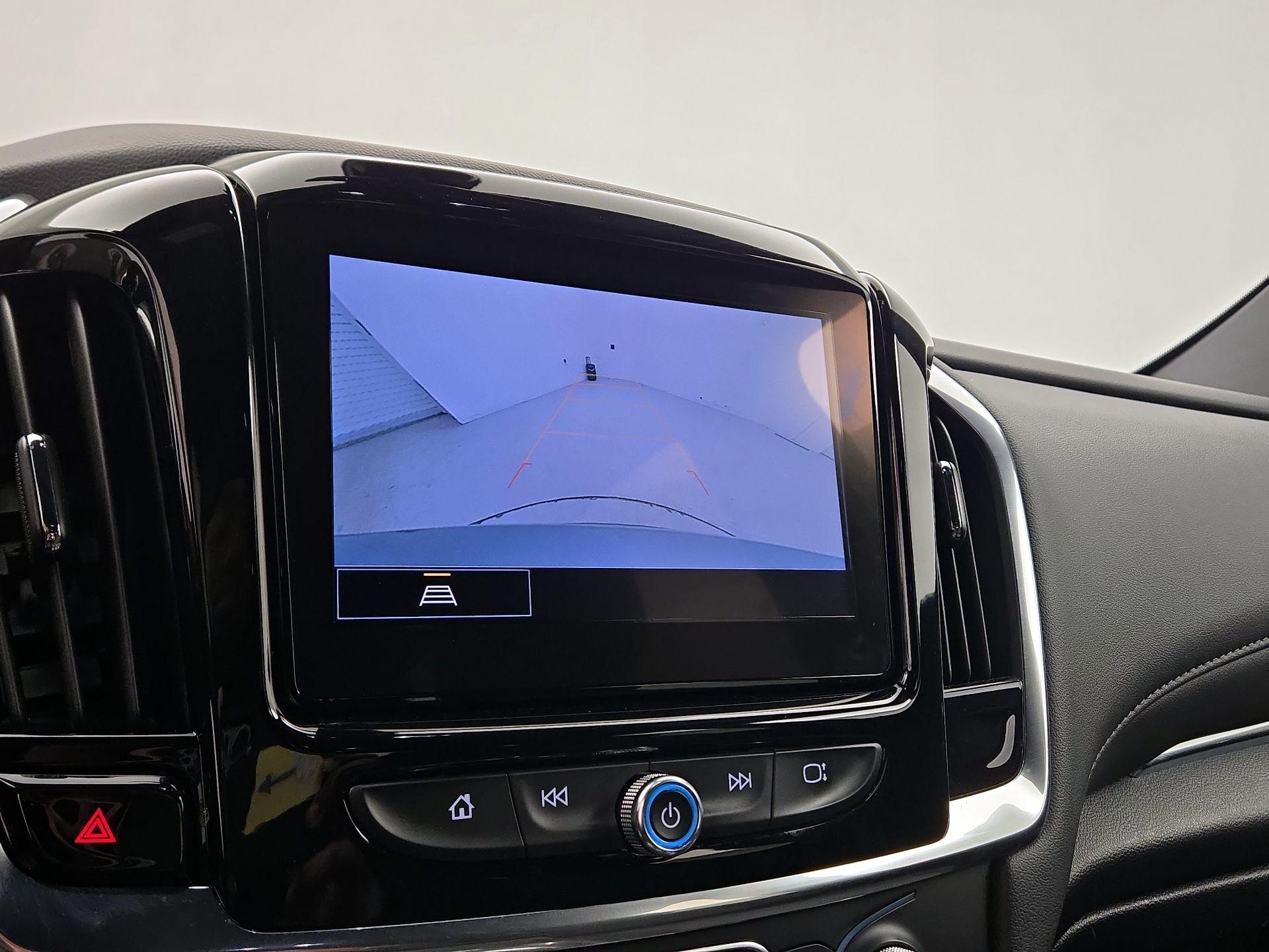 Thumbnail: 2023 Chevrolet Traverse - 14