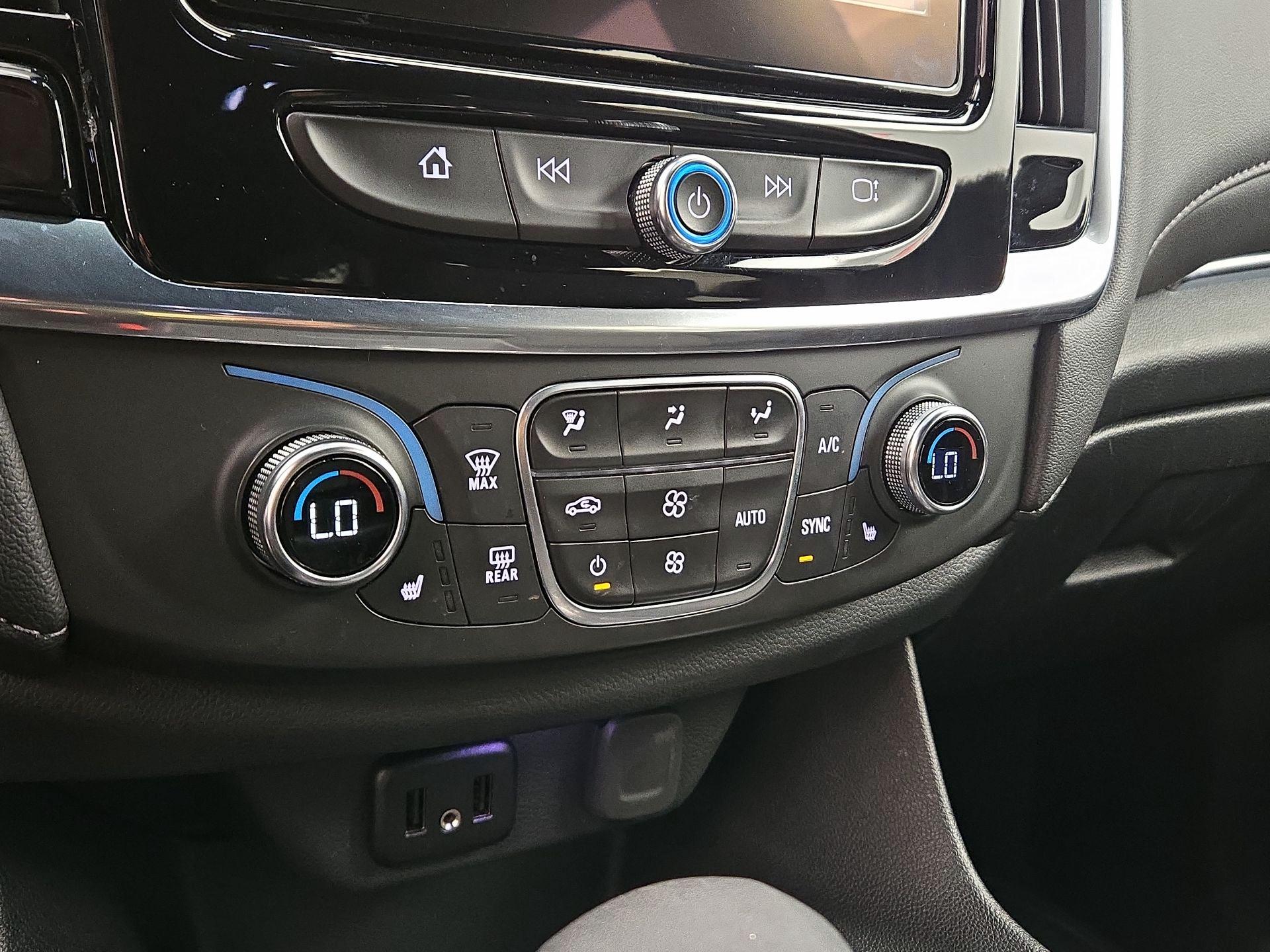 Thumbnail: 2023 Chevrolet Traverse - 16