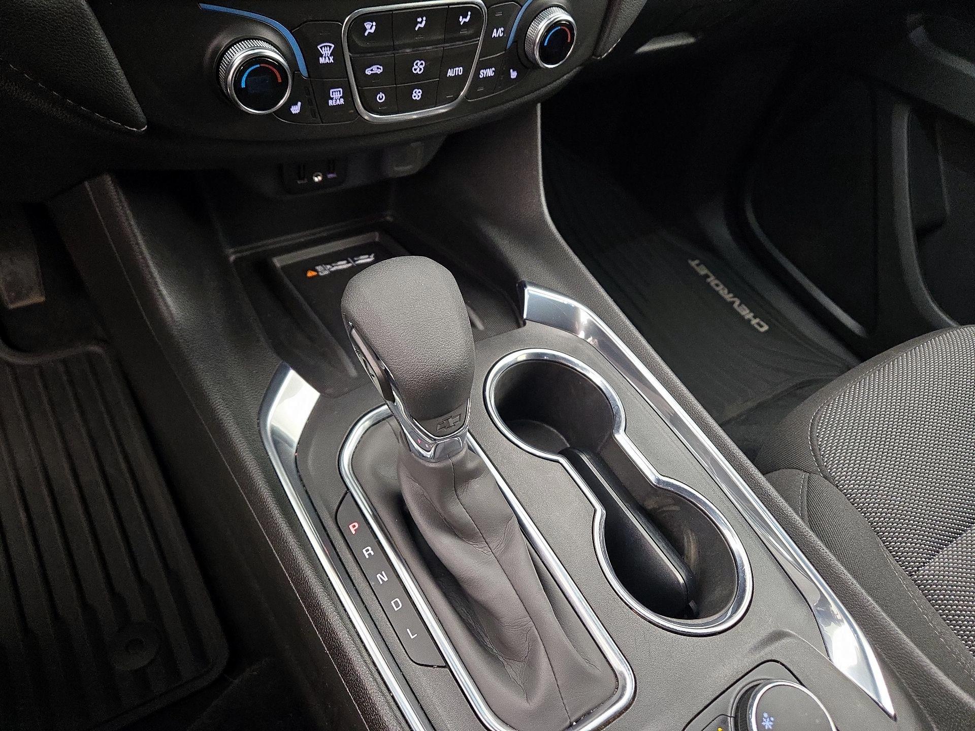 Thumbnail: 2023 Chevrolet Traverse - 17