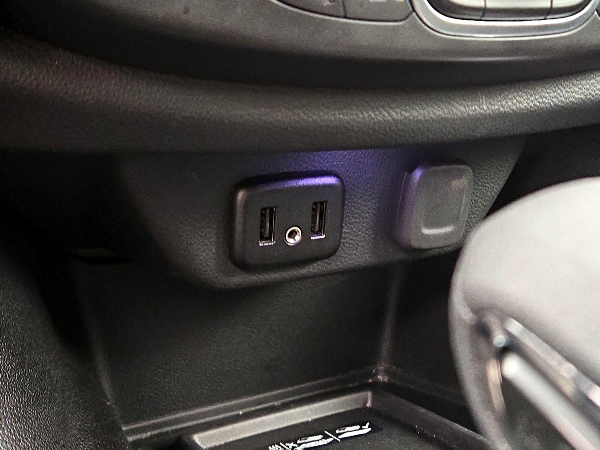 Thumbnail: 2023 Chevrolet Traverse - 18