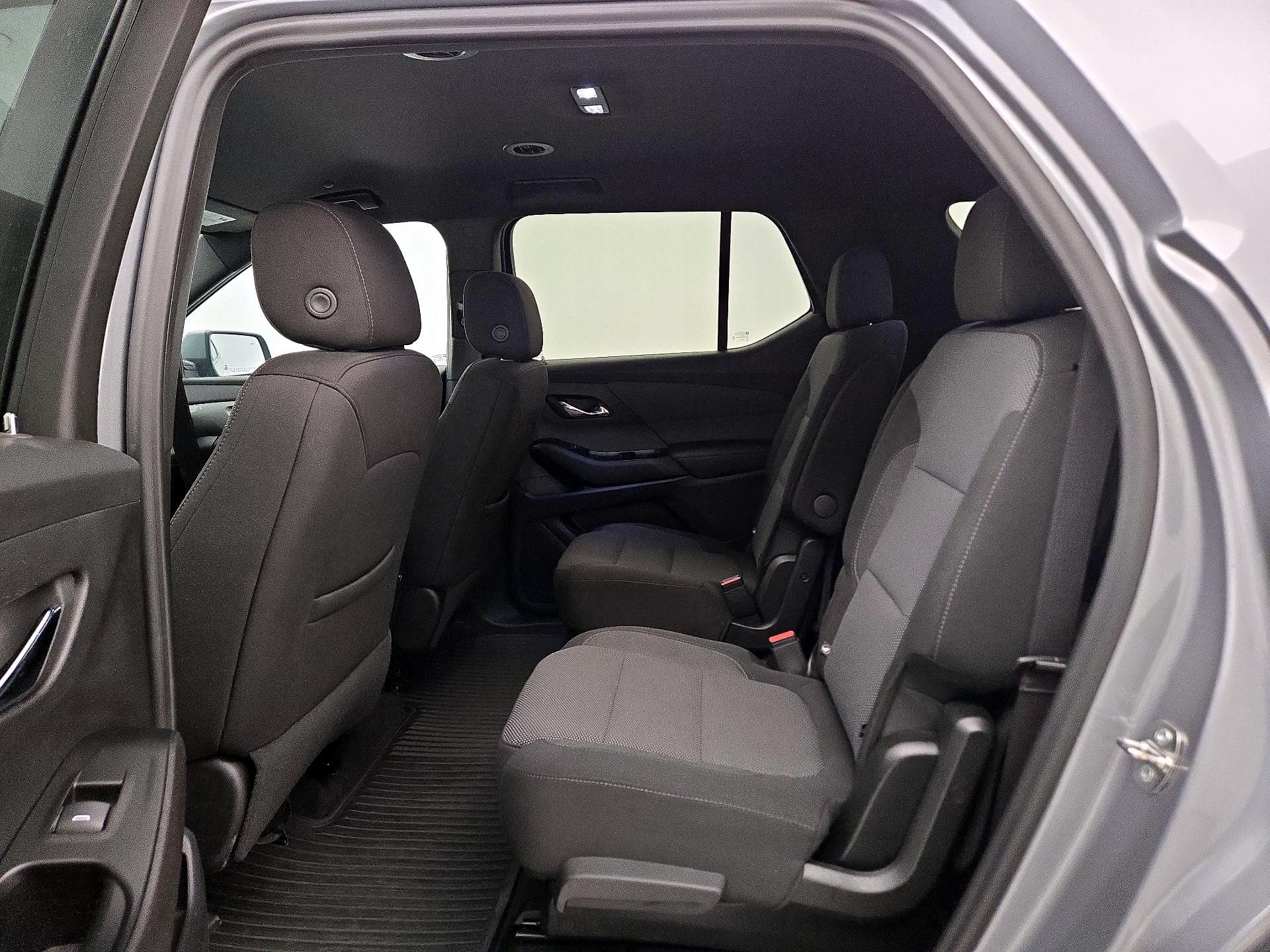 Thumbnail: 2023 Chevrolet Traverse - 19