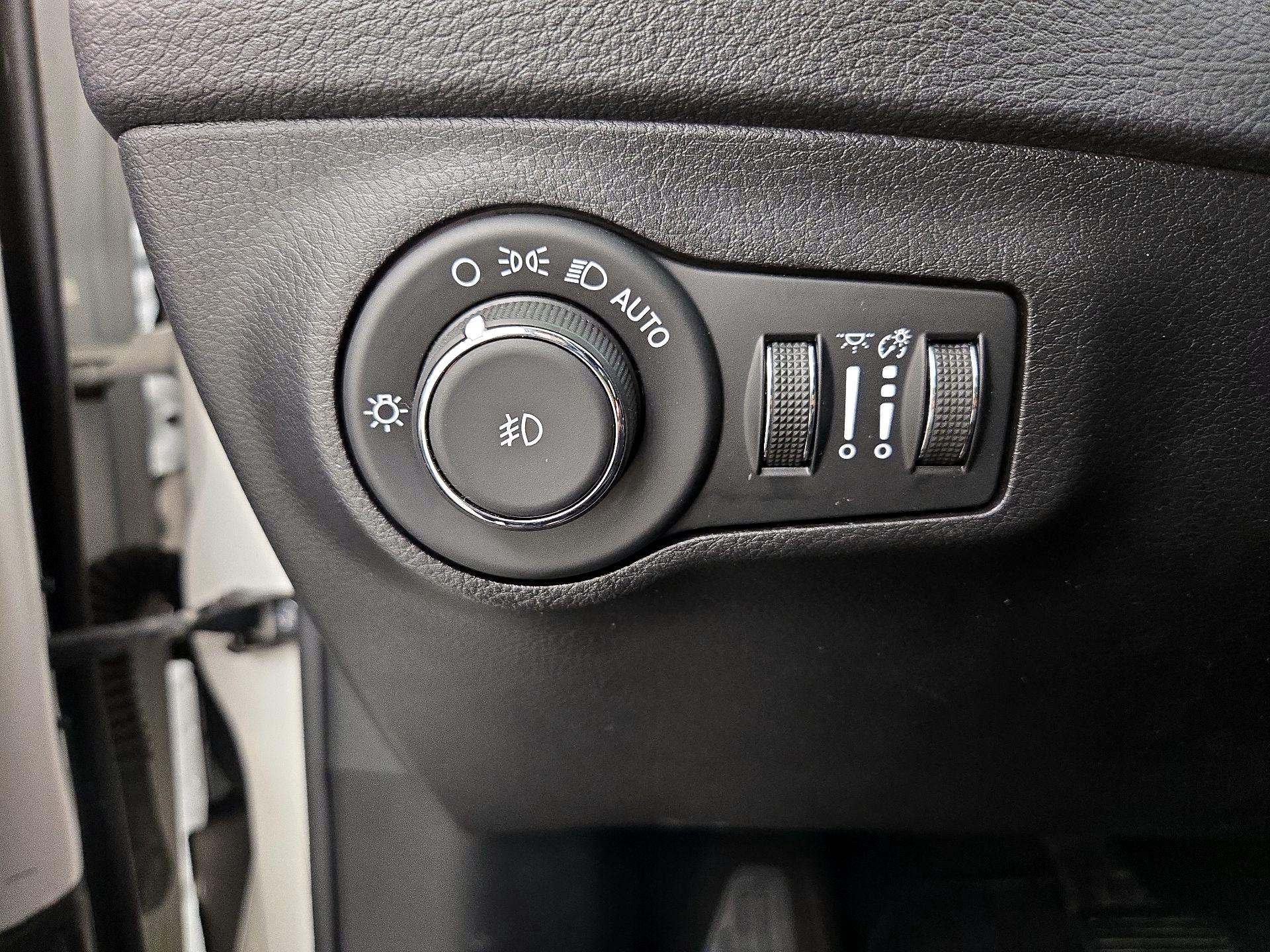 Thumbnail: 2020 Jeep Compass - 13