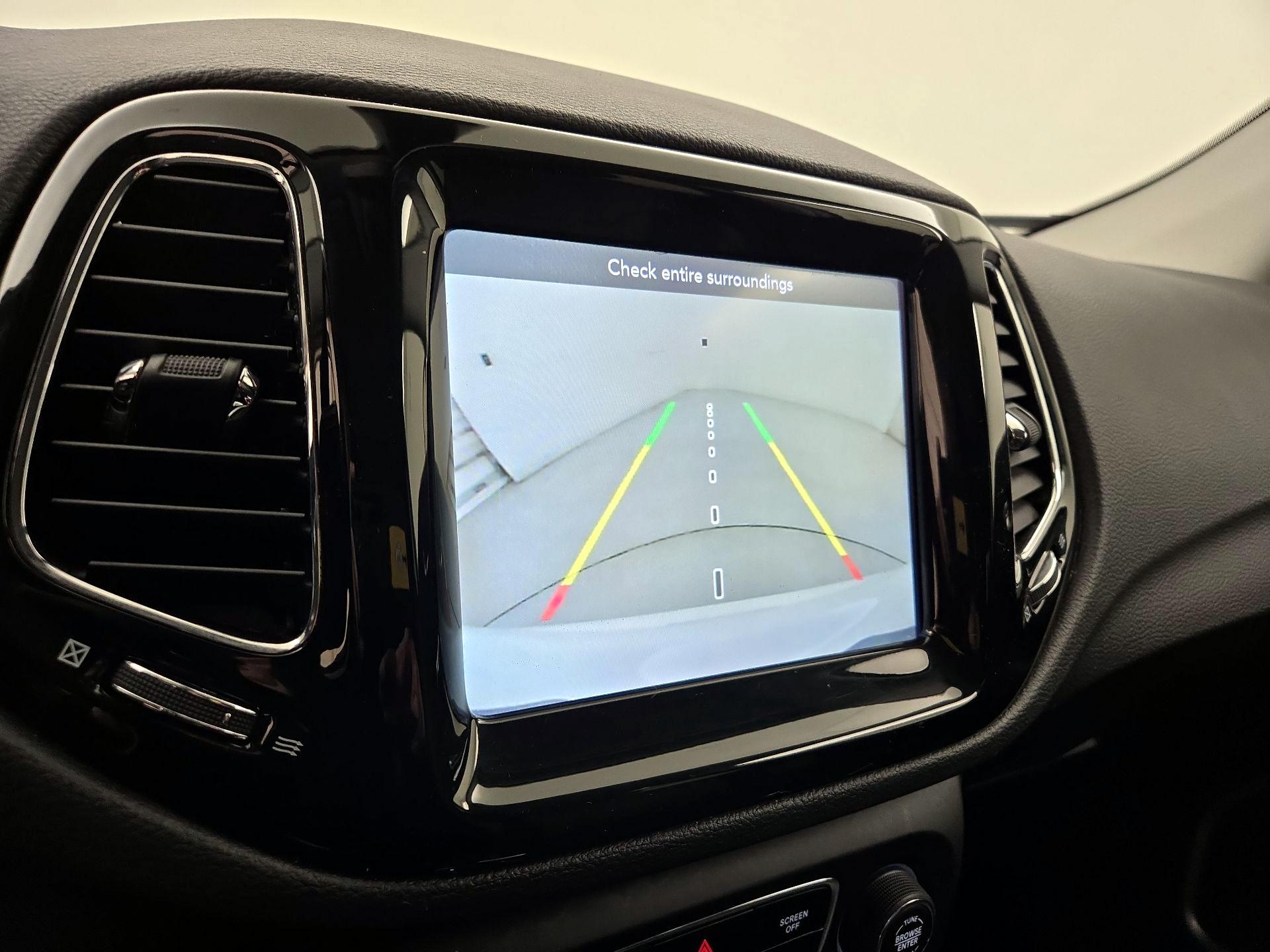 Thumbnail: 2020 Jeep Compass - 14