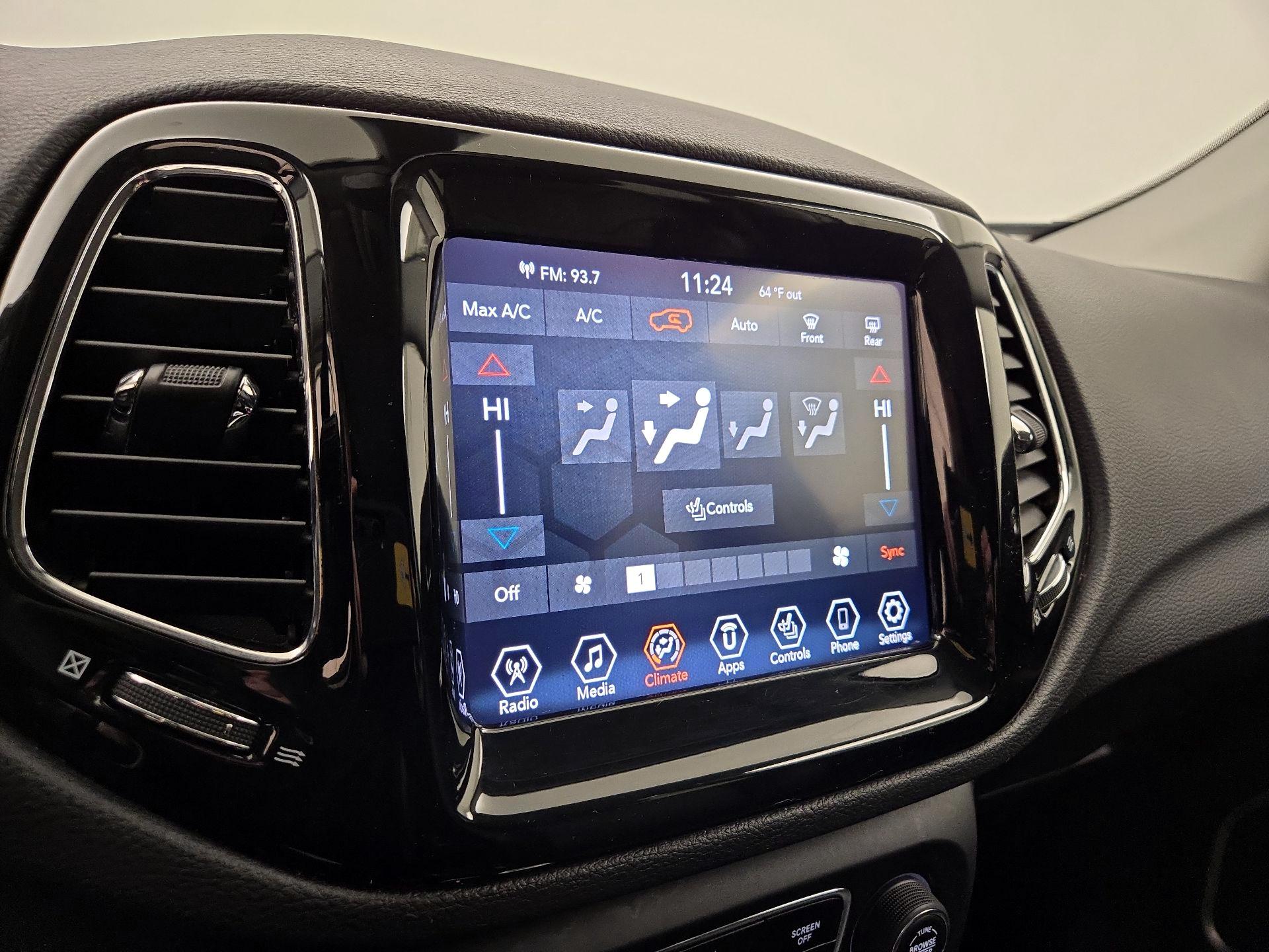 Thumbnail: 2020 Jeep Compass - 16