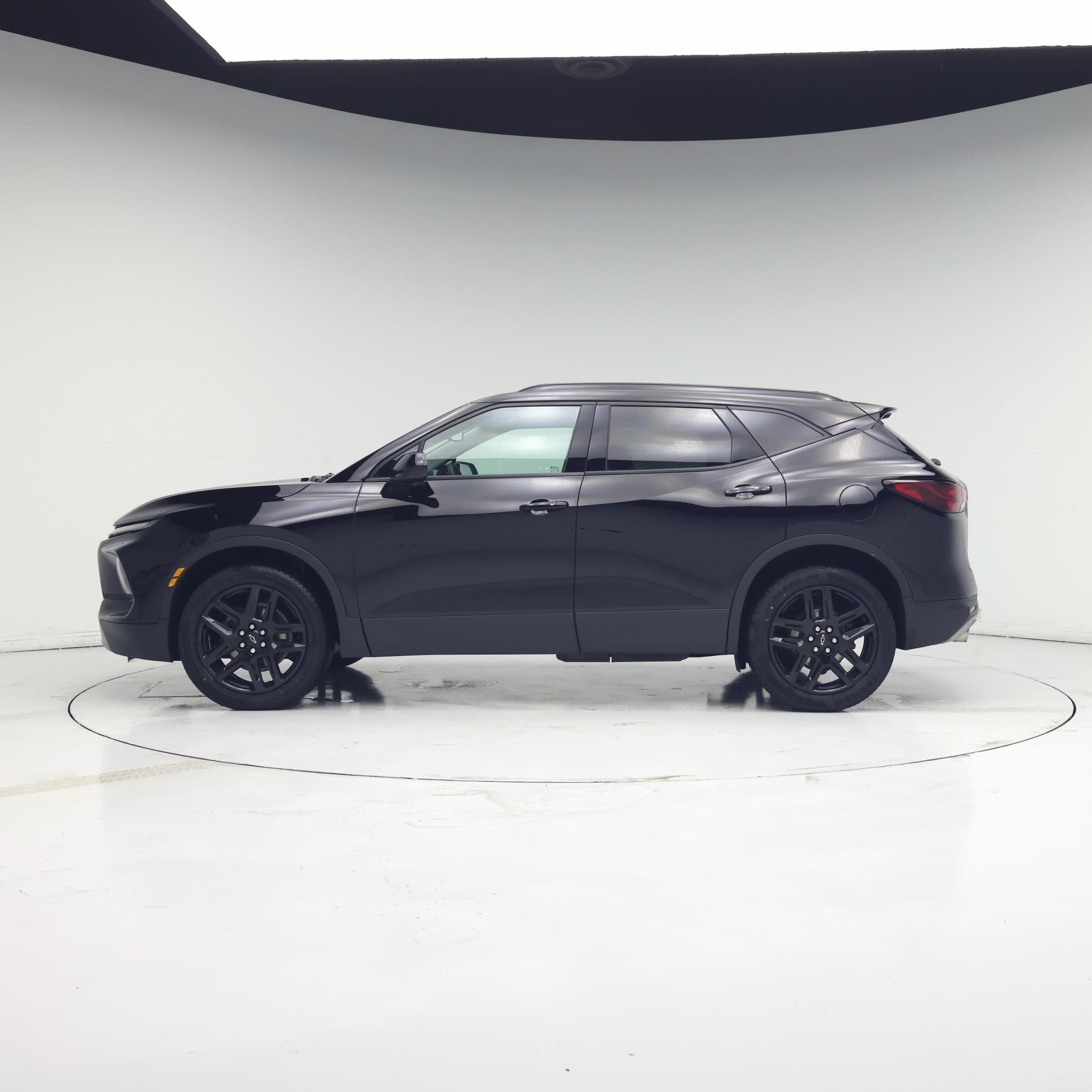 Thumbnail: 2023 Chevrolet Blazer - 3