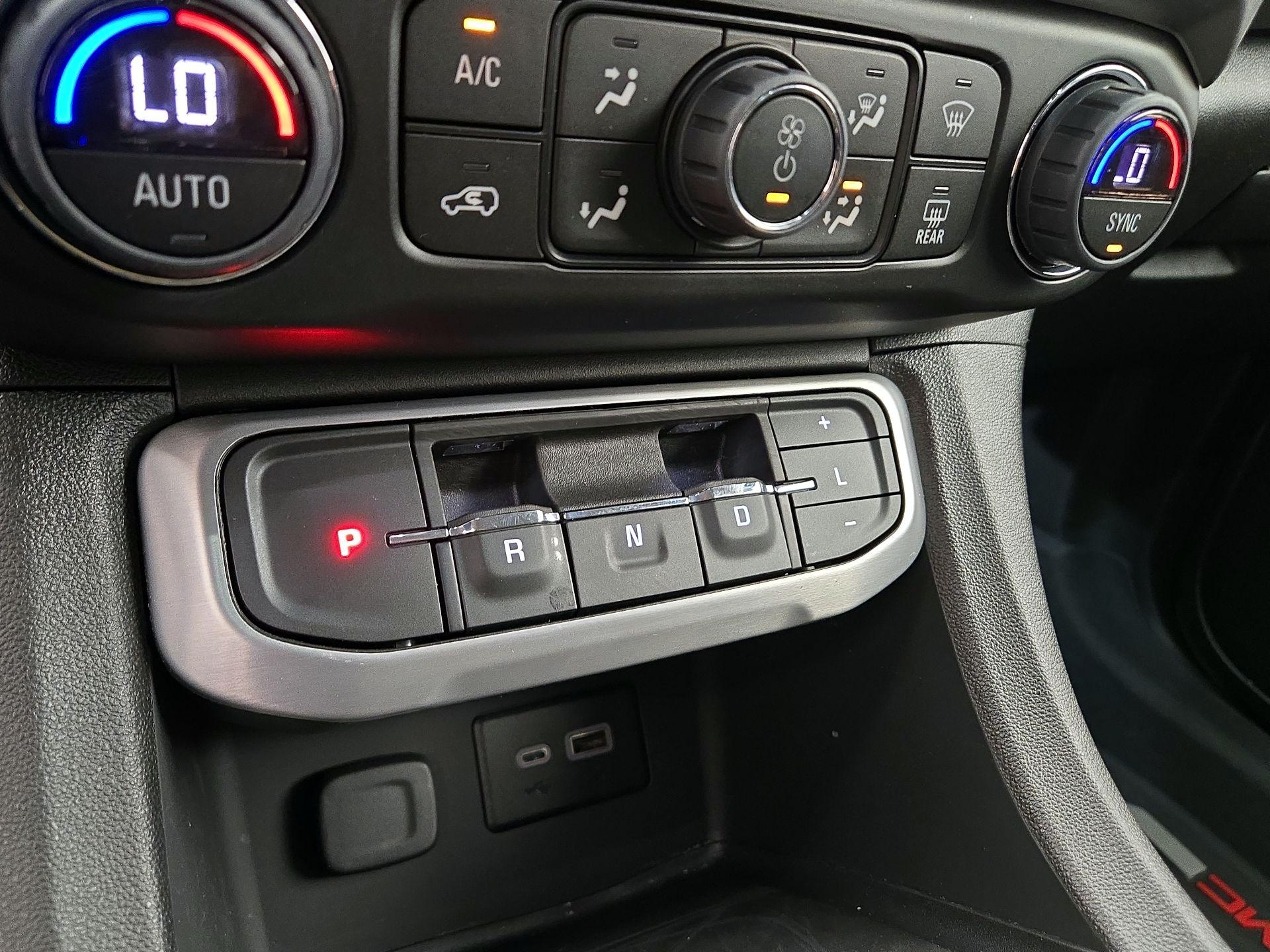 Thumbnail: 2023 GMC Acadia - 17