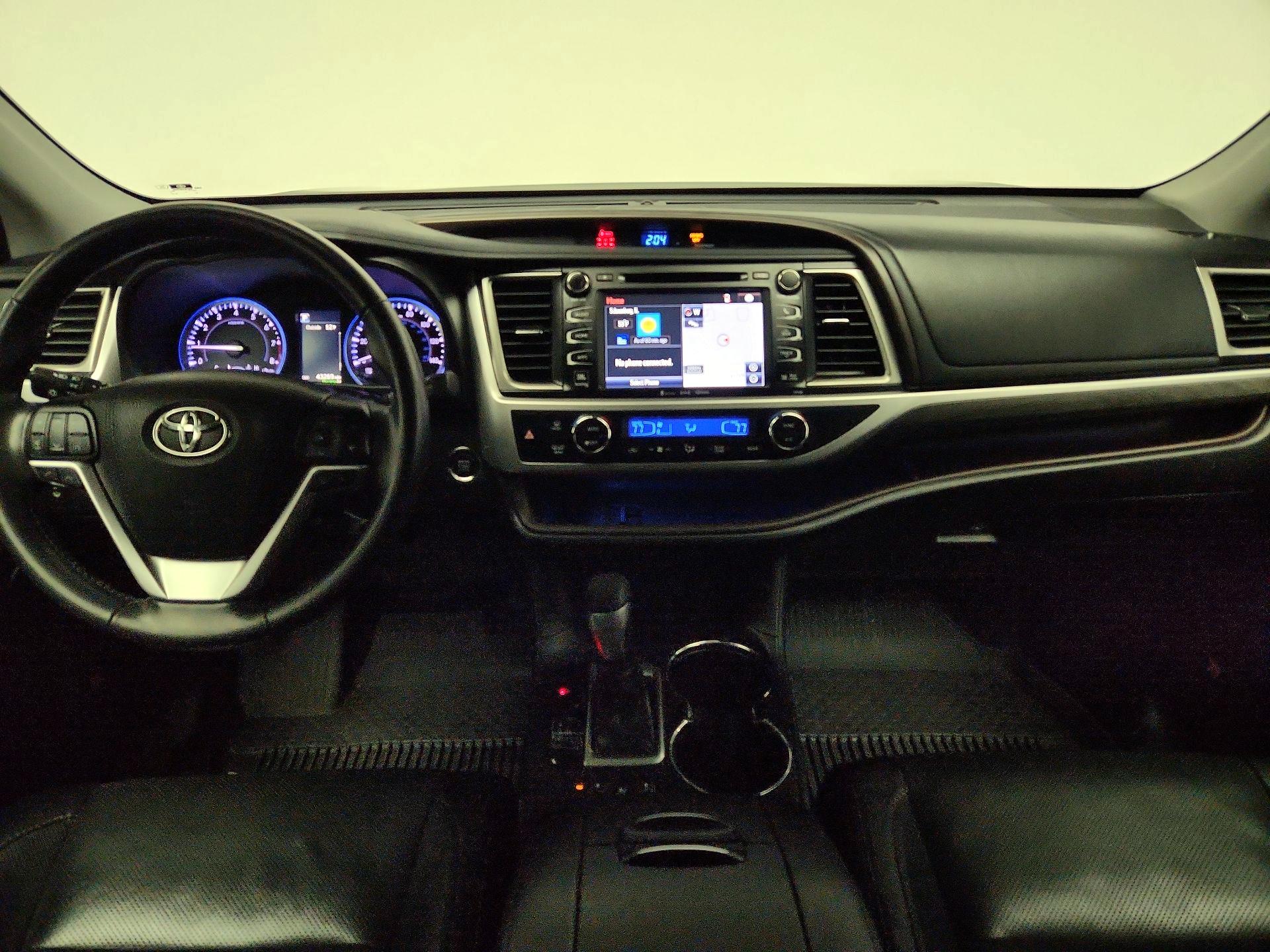 Thumbnail: 2018 Toyota Highlander - 9